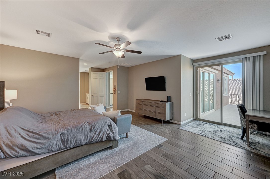 8864 Sherborne Gate Avenue