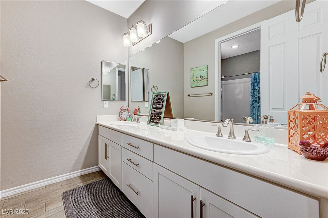 8864 Sherborne Gate Avenue