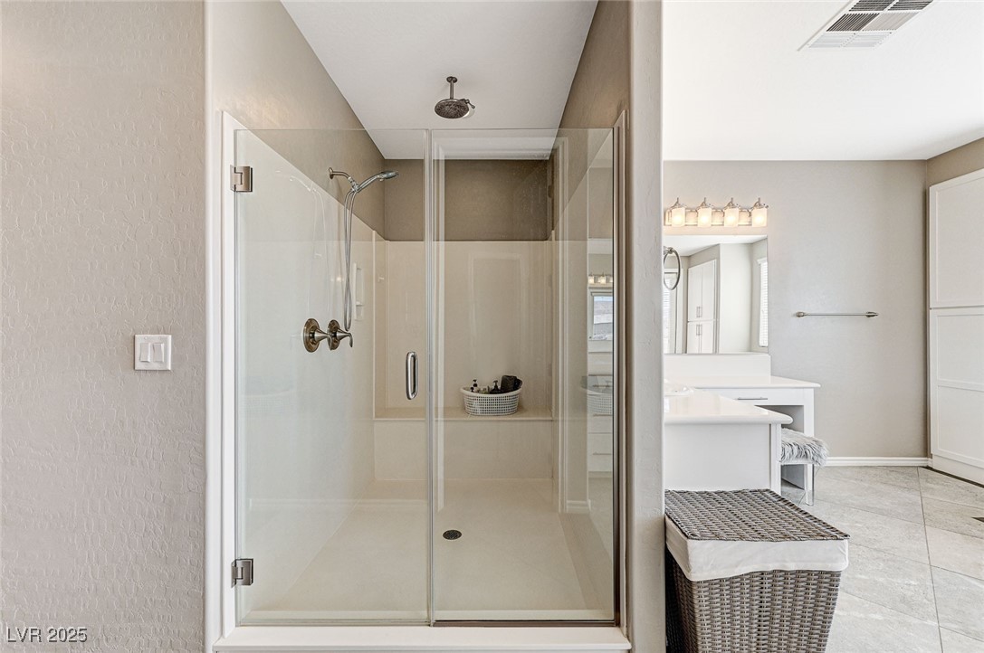 8864 Sherborne Gate Avenue