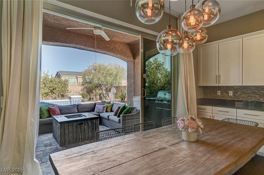 8864 Sherborne Gate Avenue