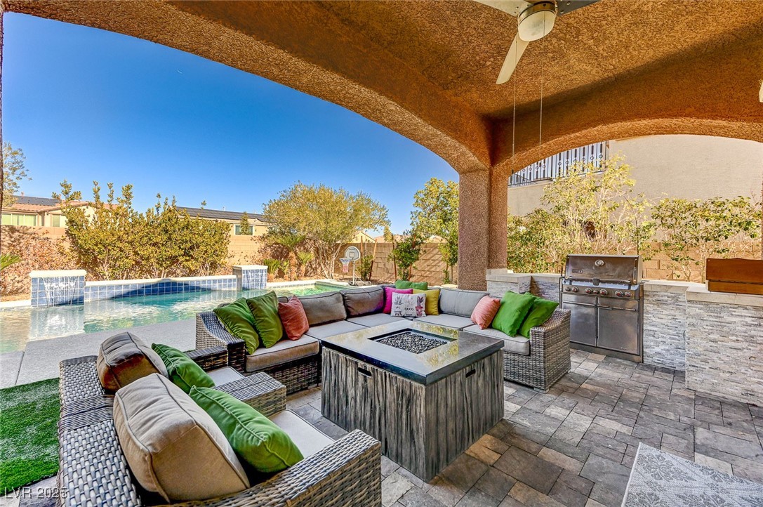 8864 Sherborne Gate Avenue