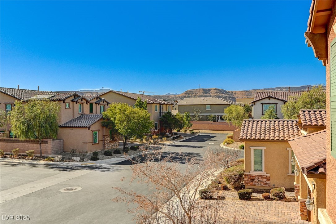 8864 Sherborne Gate Avenue