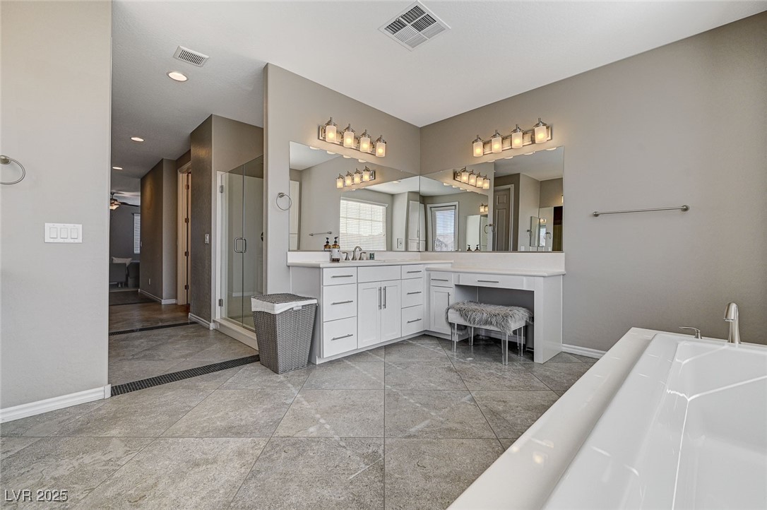 8864 Sherborne Gate Avenue