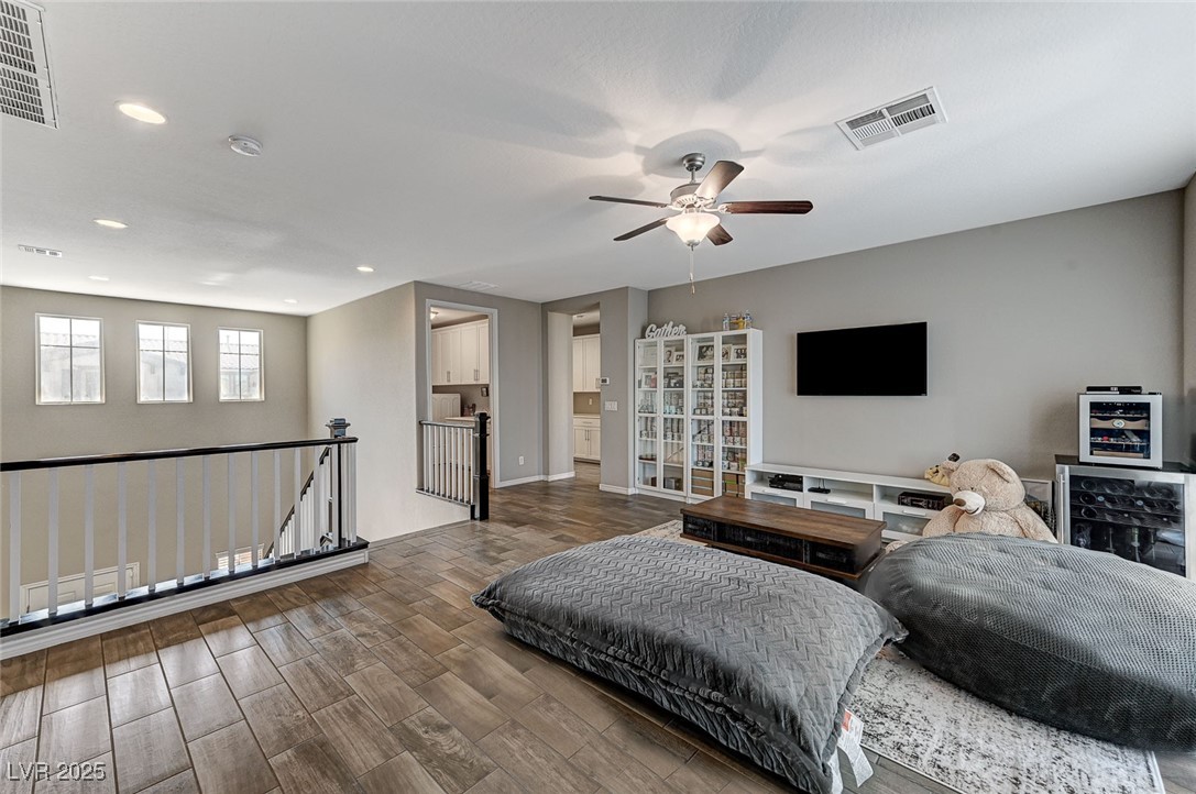 8864 Sherborne Gate Avenue