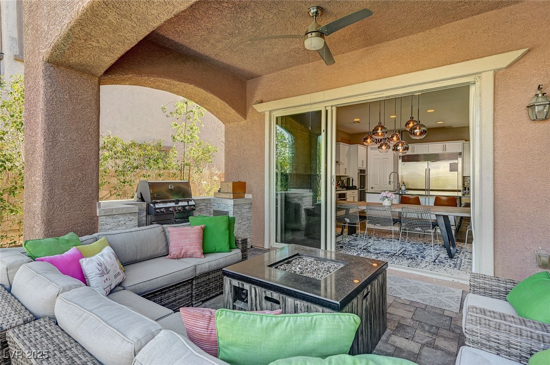 8864 Sherborne Gate Avenue