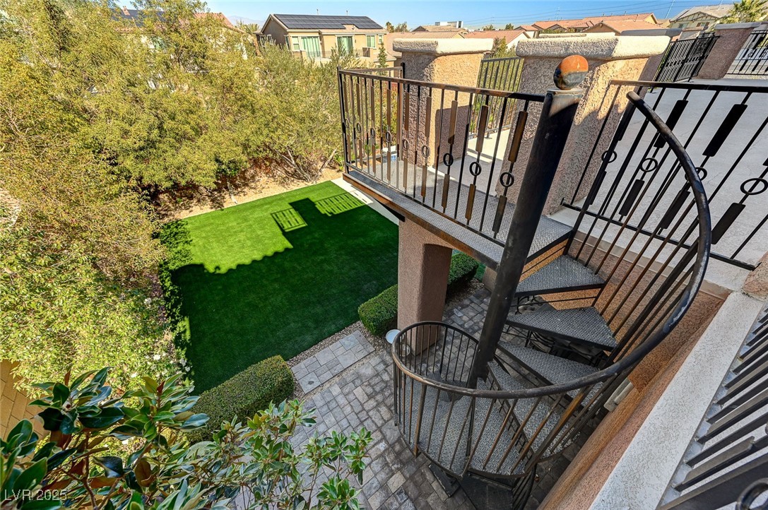 8864 Sherborne Gate Avenue