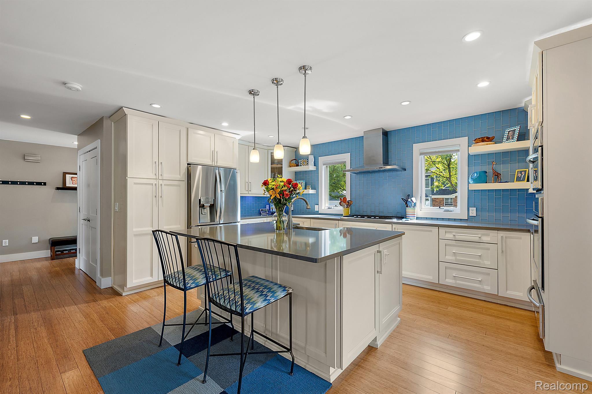 1699 Maryland Boulevard