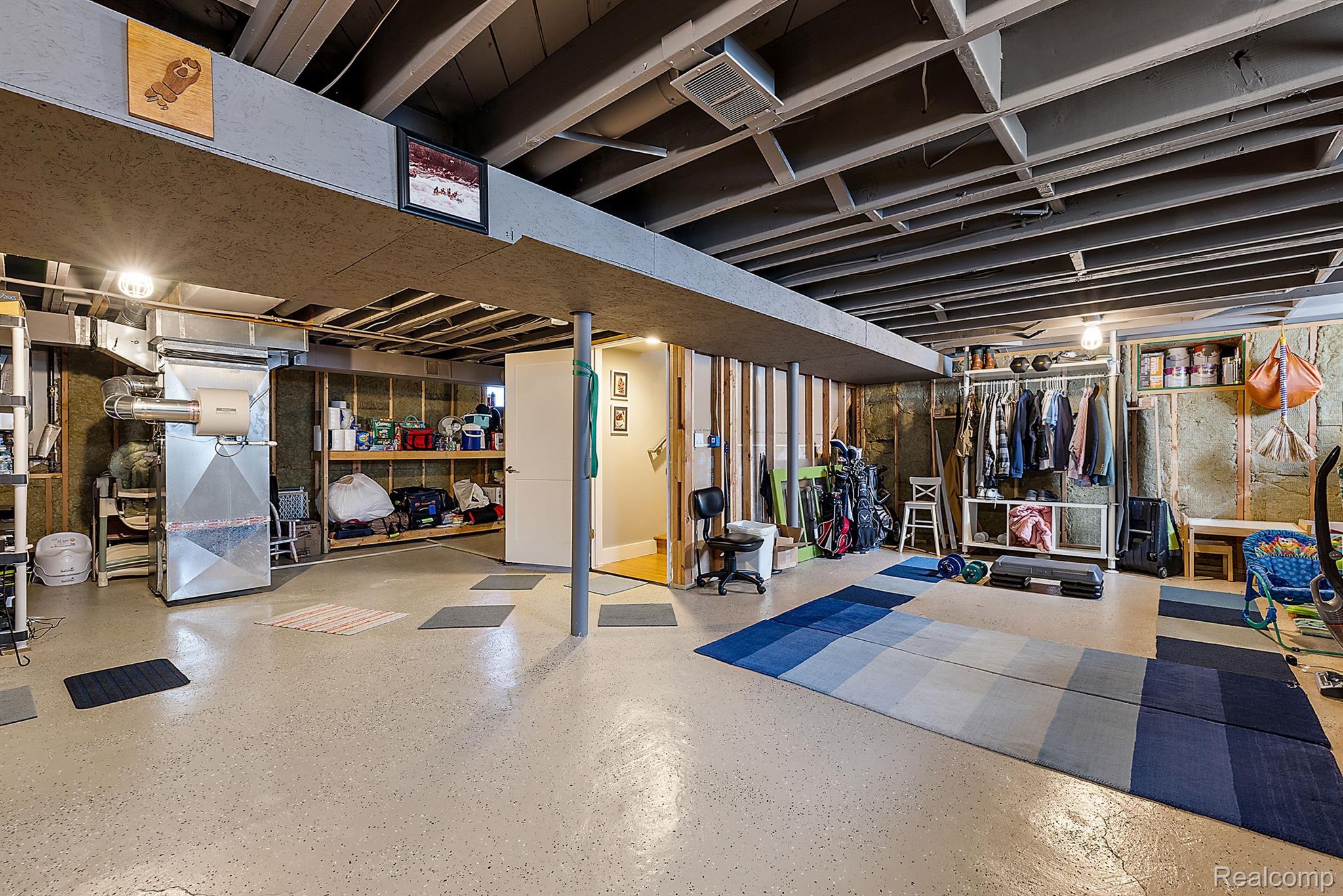 1699 Maryland Boulevard