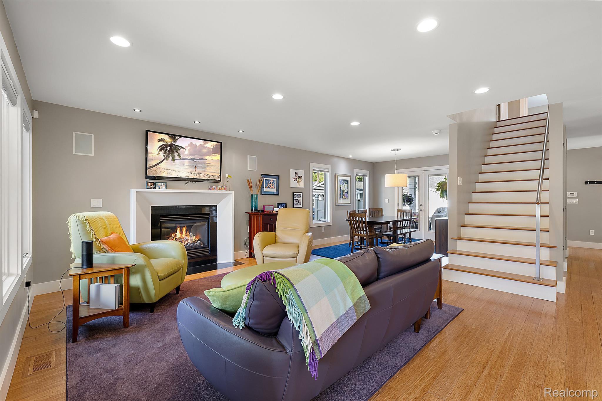 1699 Maryland Boulevard