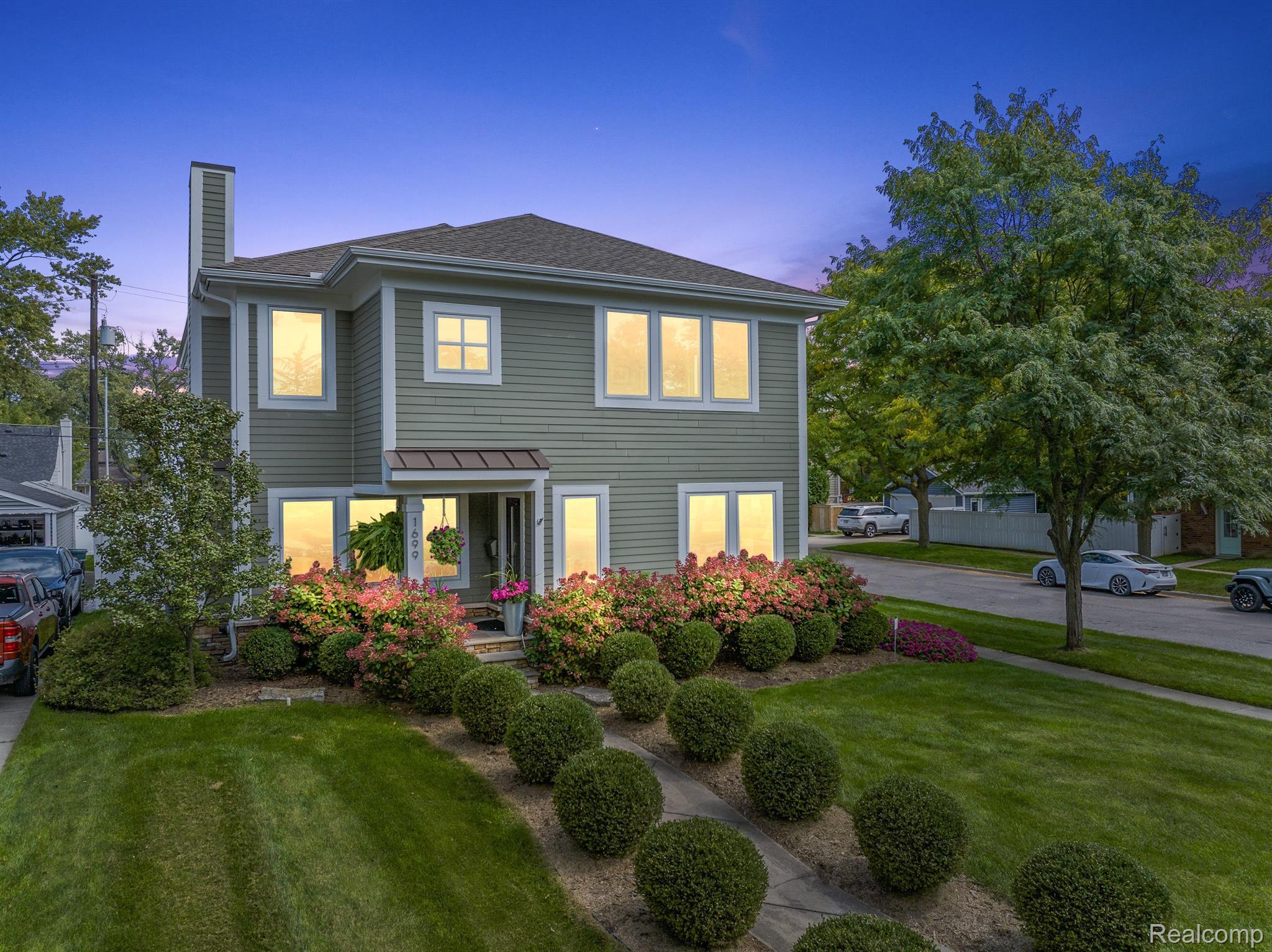 1699 Maryland Boulevard