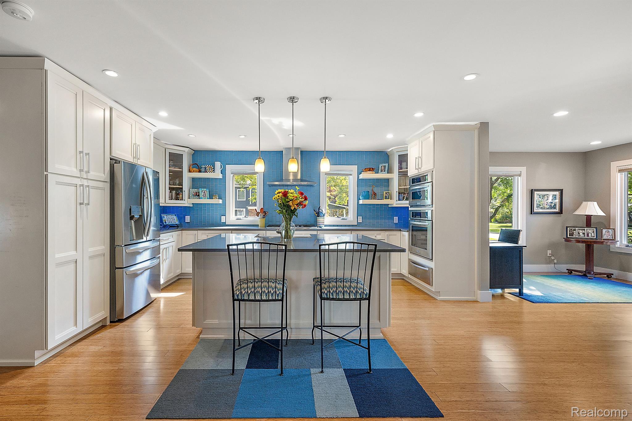 1699 Maryland Boulevard