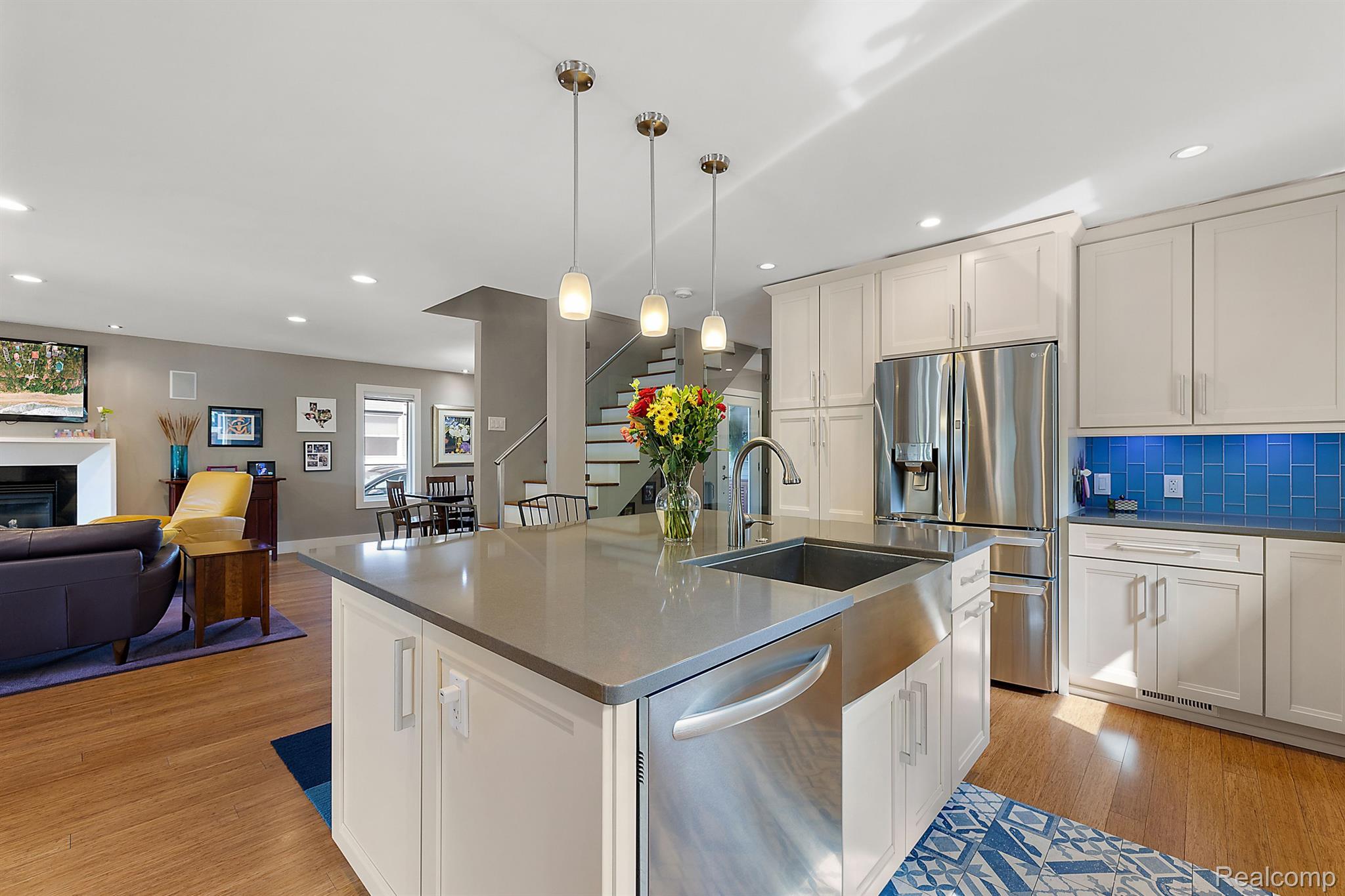 1699 Maryland Boulevard