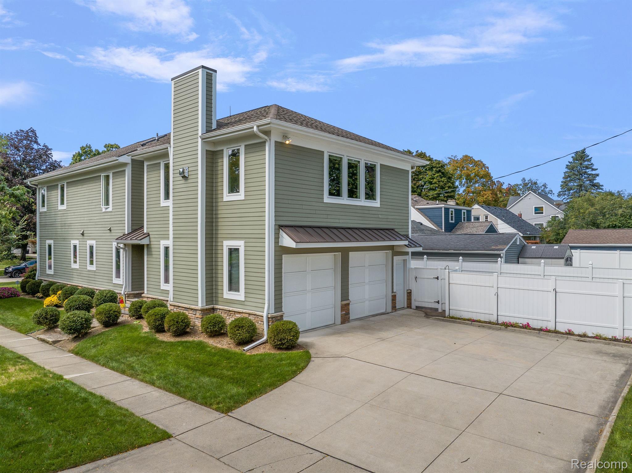 1699 Maryland Boulevard