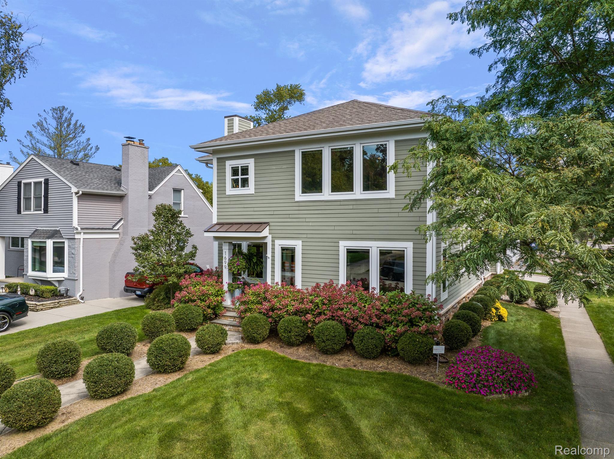 1699 Maryland Boulevard