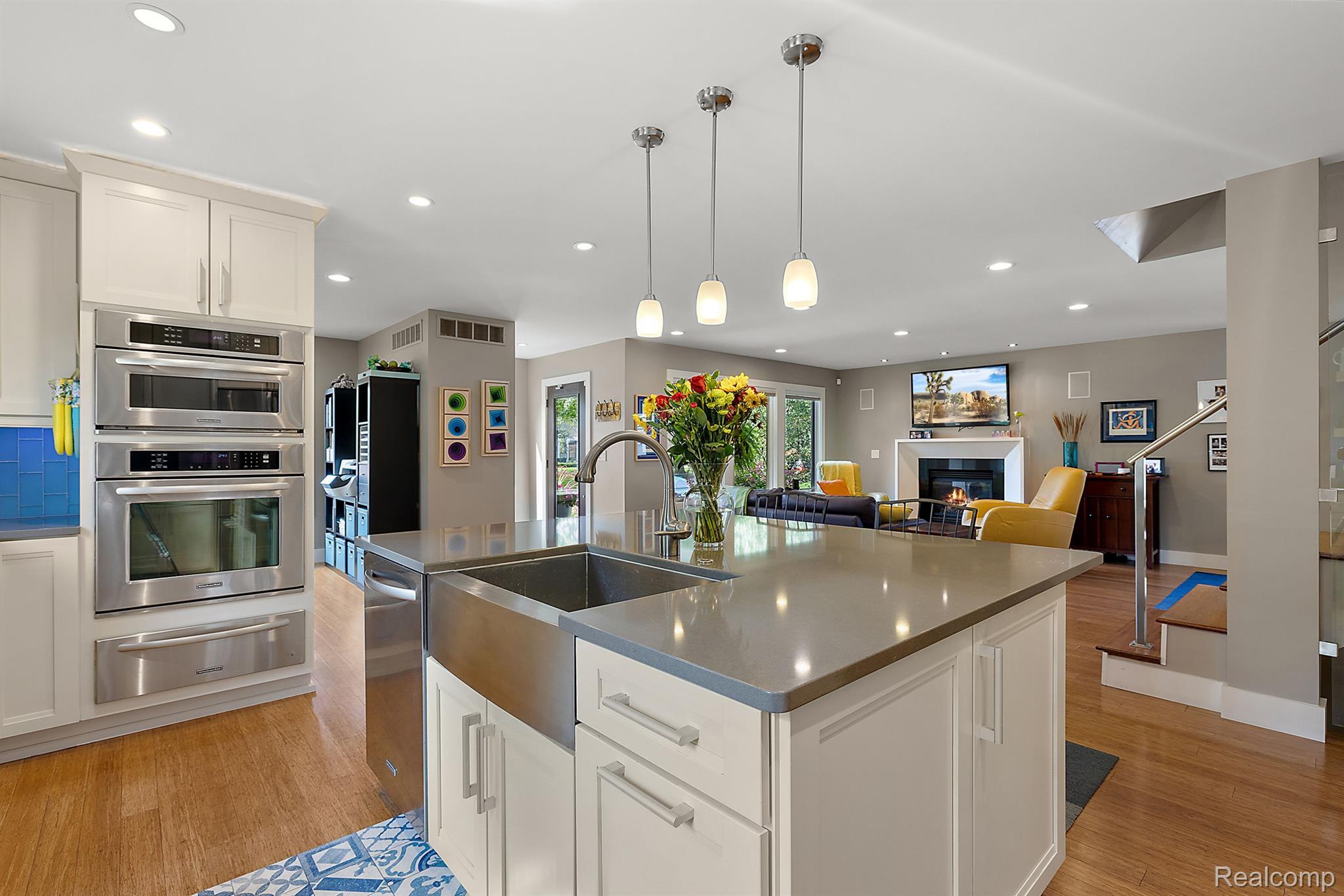 1699 Maryland Boulevard