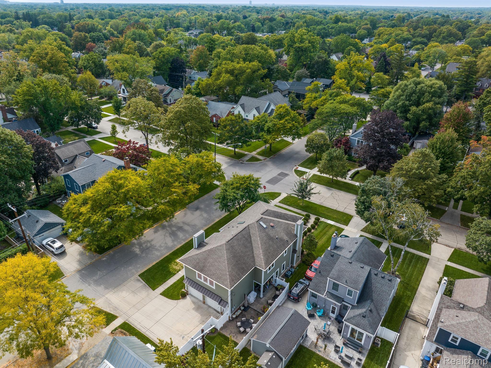 1699 Maryland Boulevard