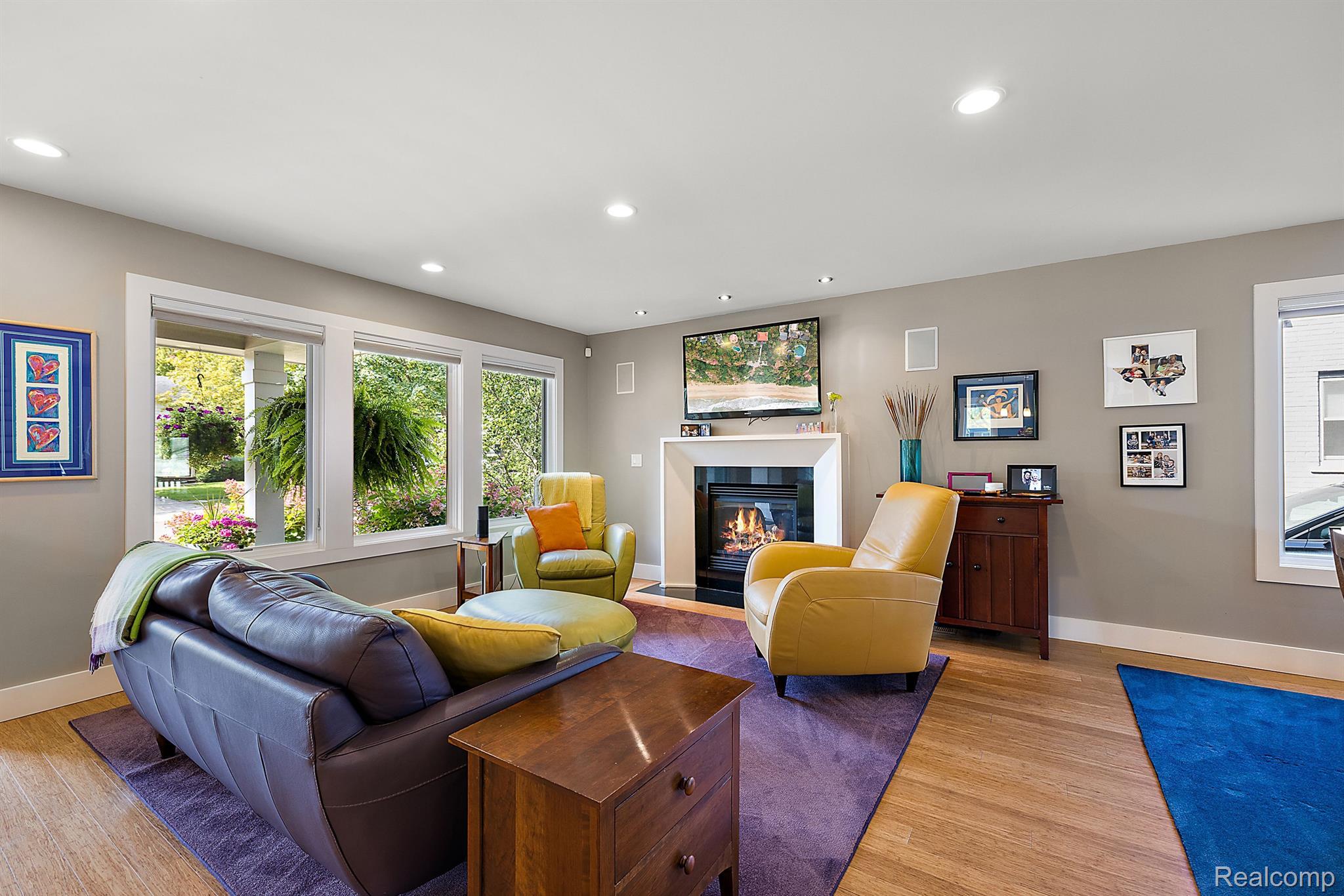 1699 Maryland Boulevard