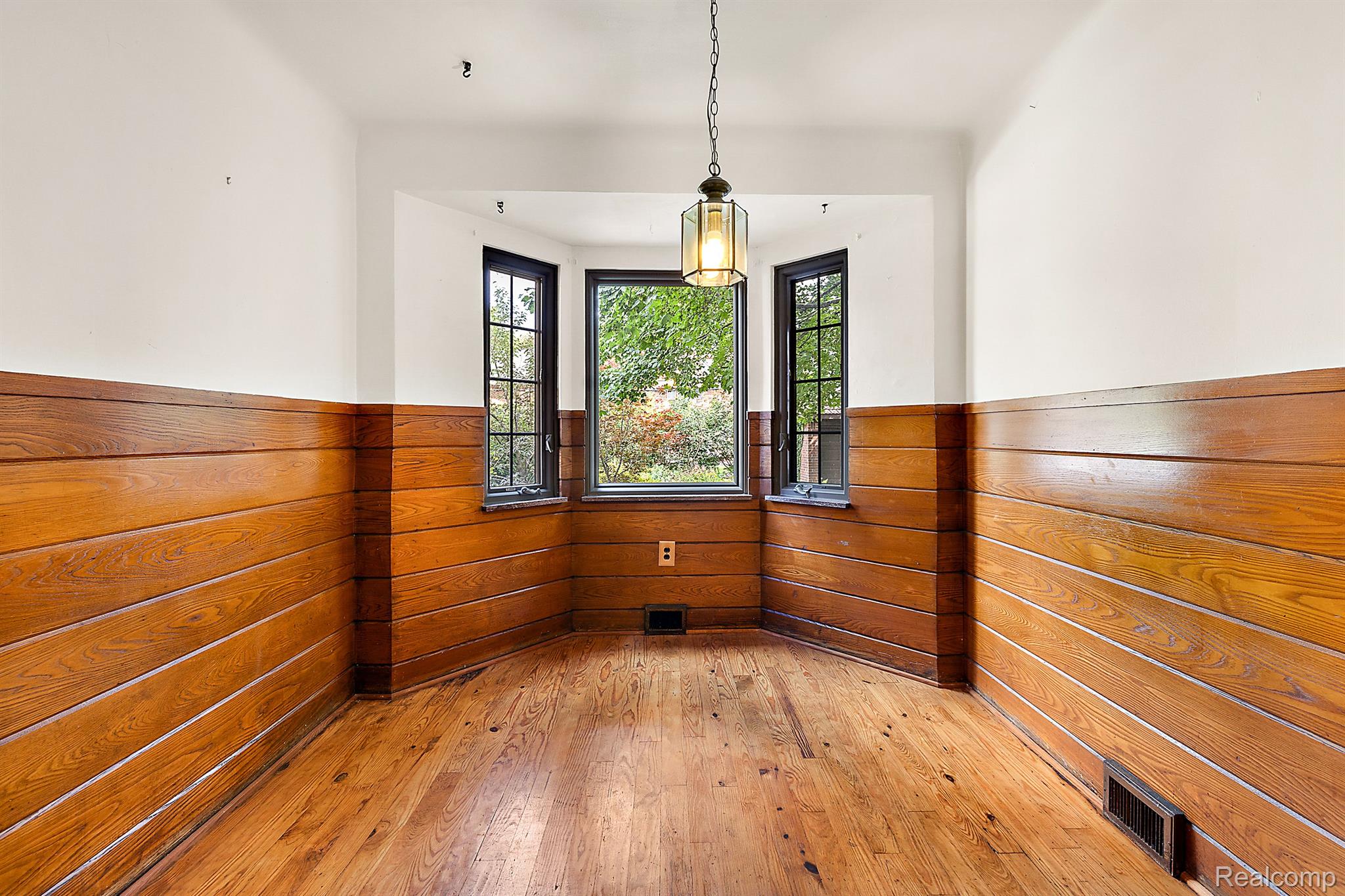 17354 Fairfield Street