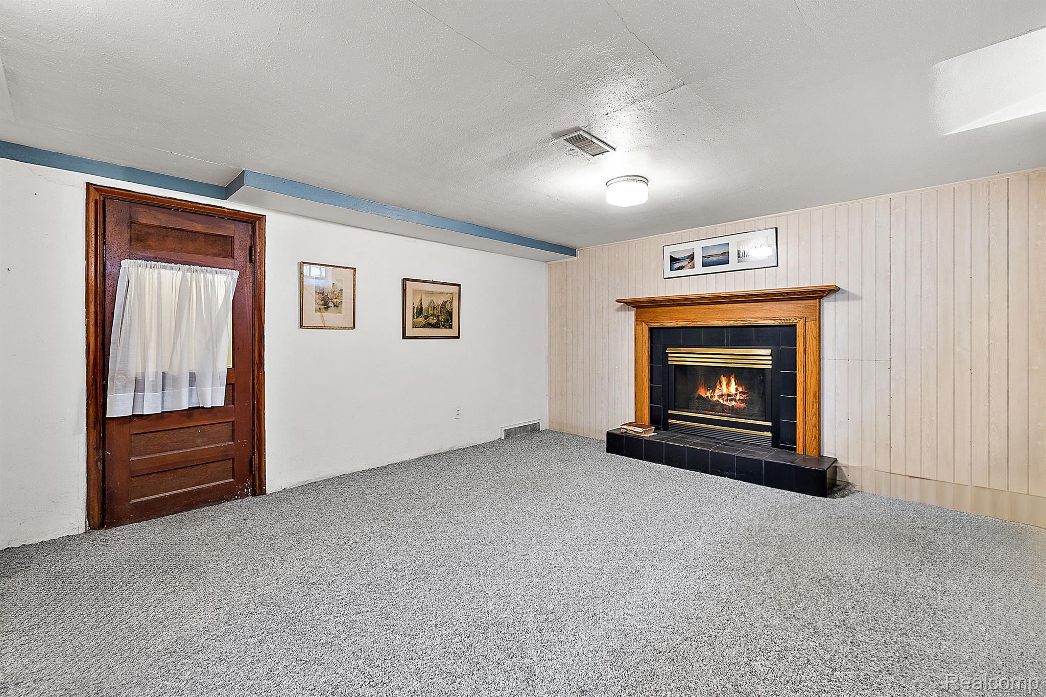 17354 Fairfield Street