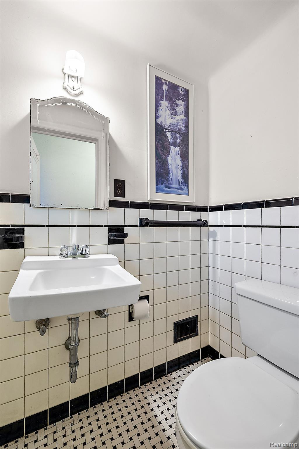 17354 Fairfield Street