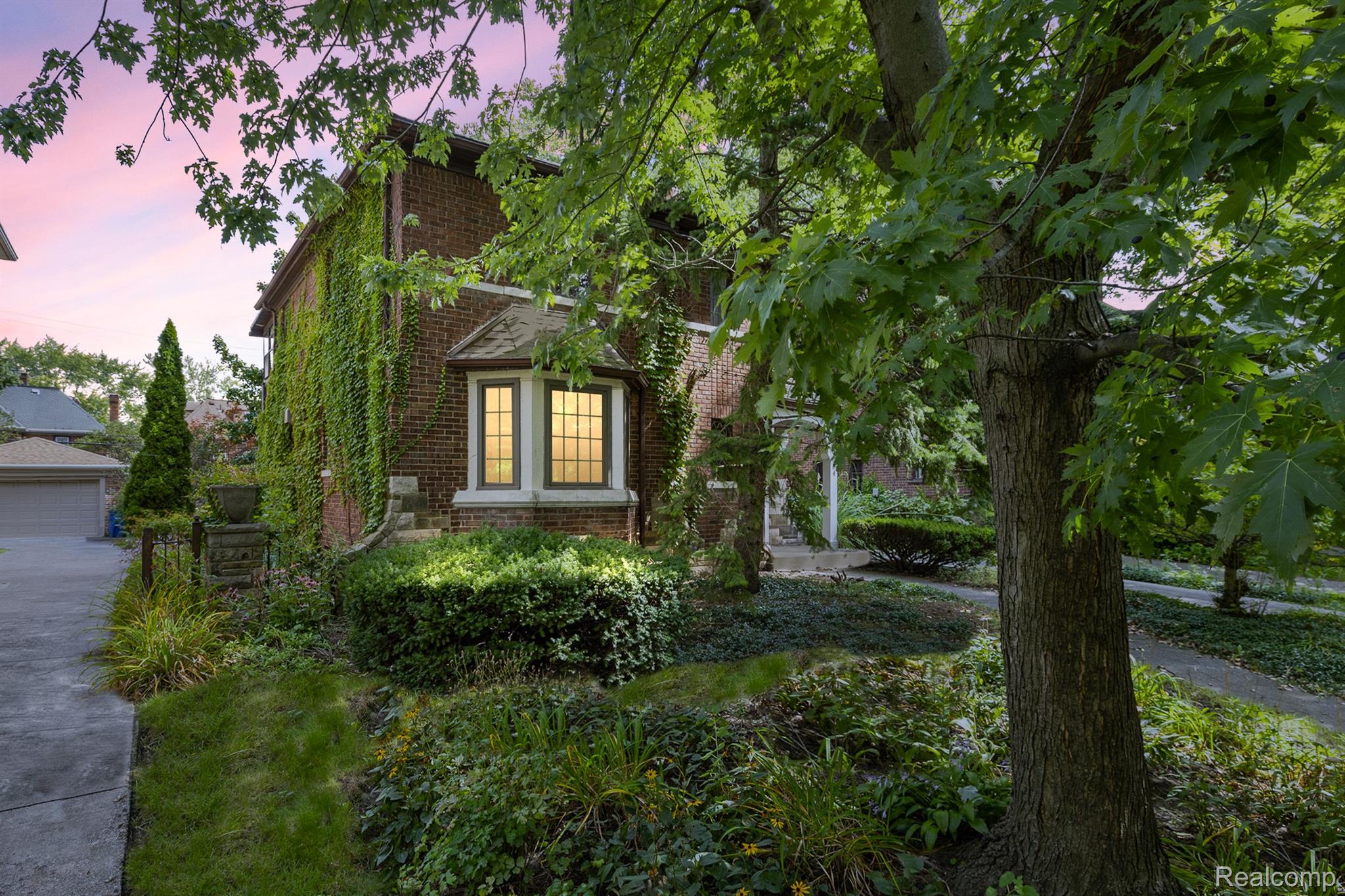 17354 Fairfield Street