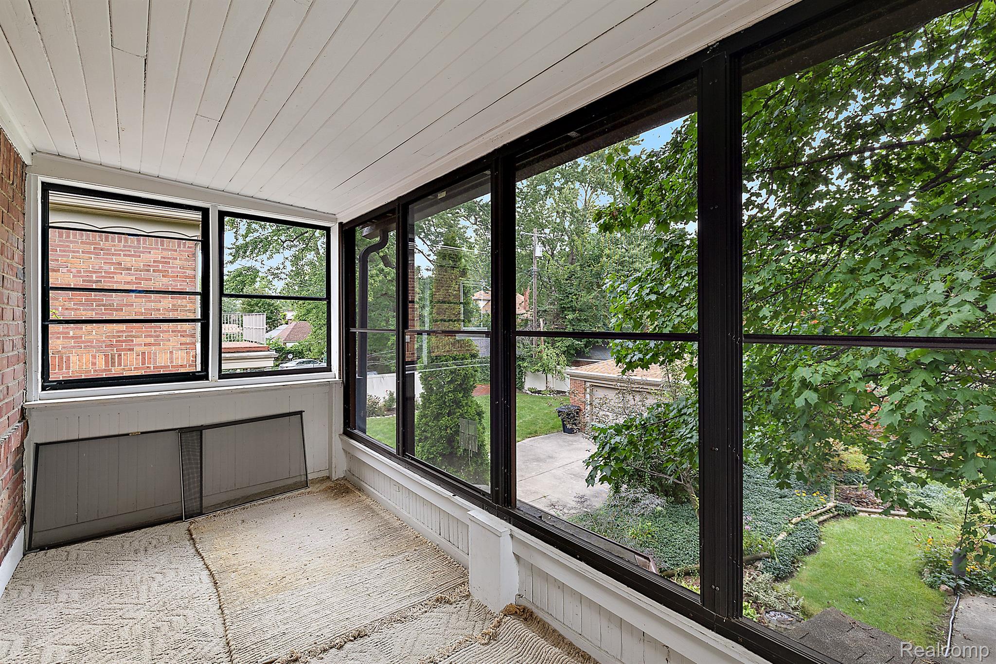 17354 Fairfield Street