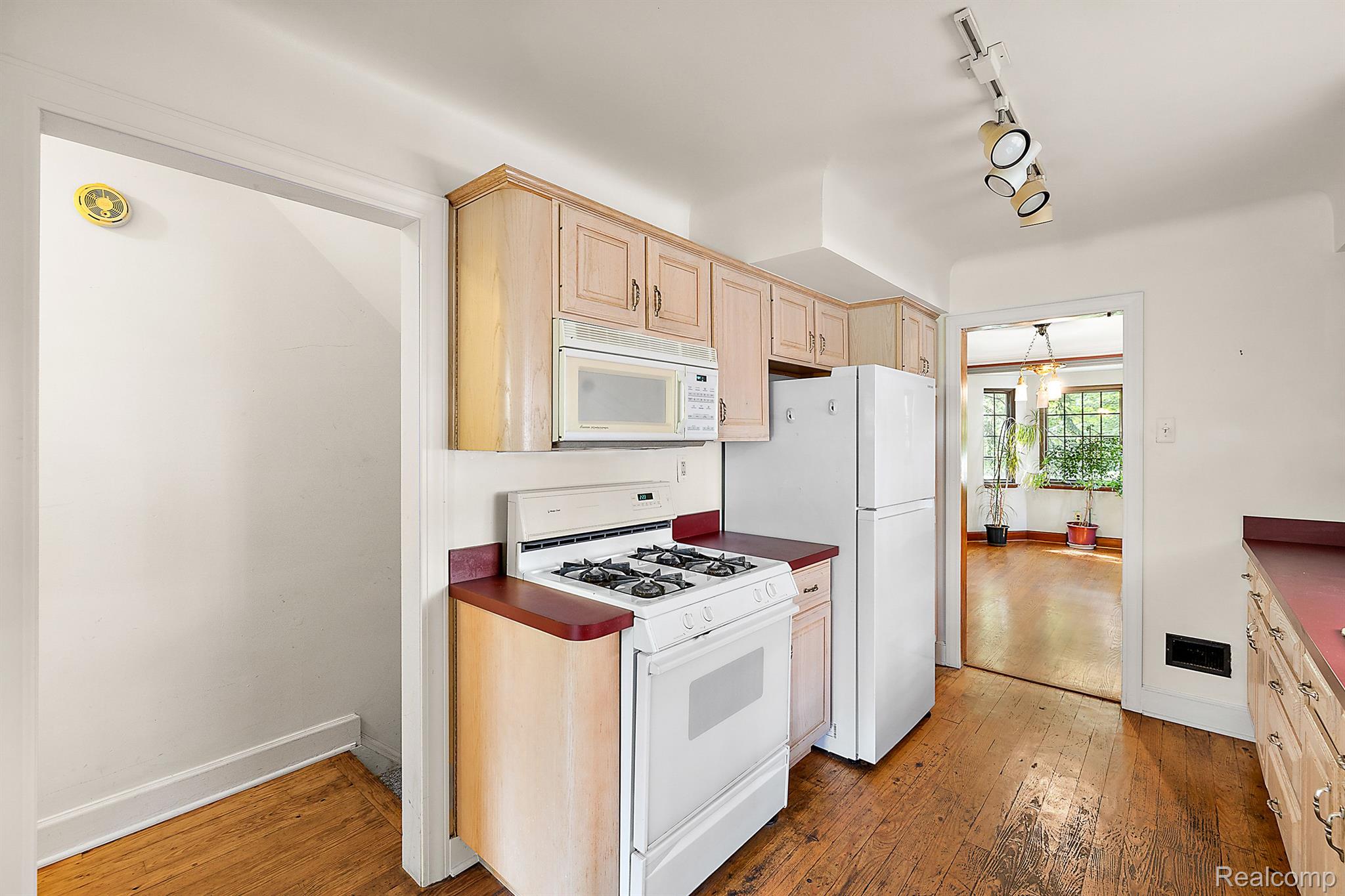 17354 Fairfield Street