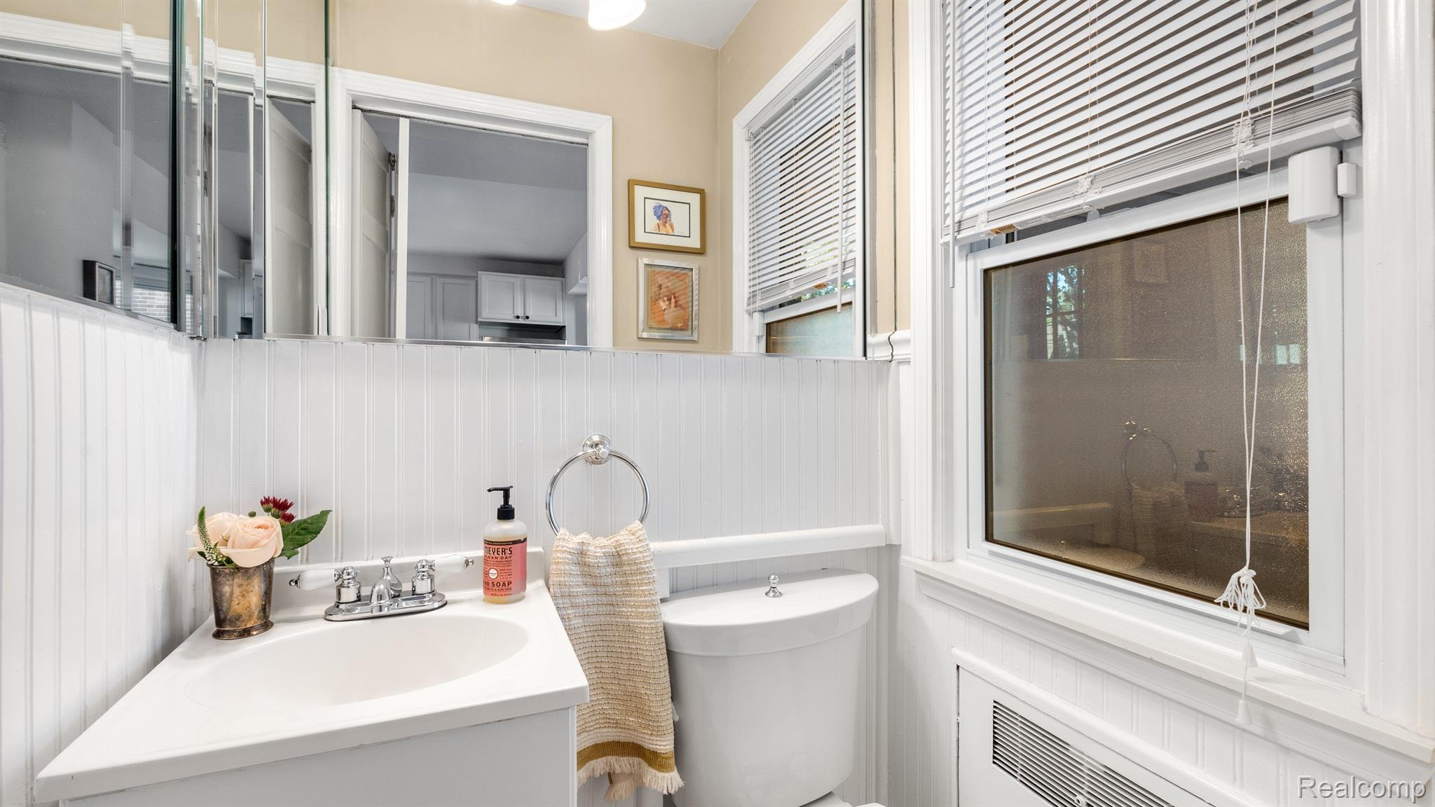 474 W CAMBOURNE Street