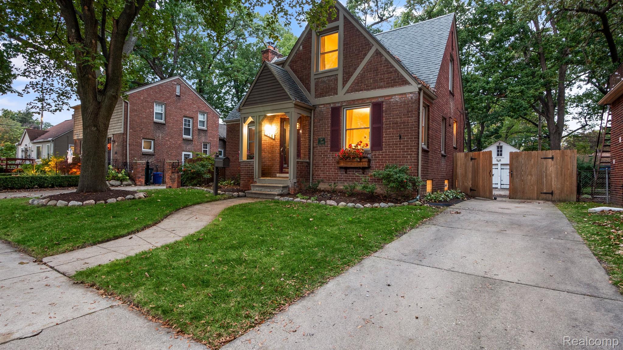 474 W CAMBOURNE Street