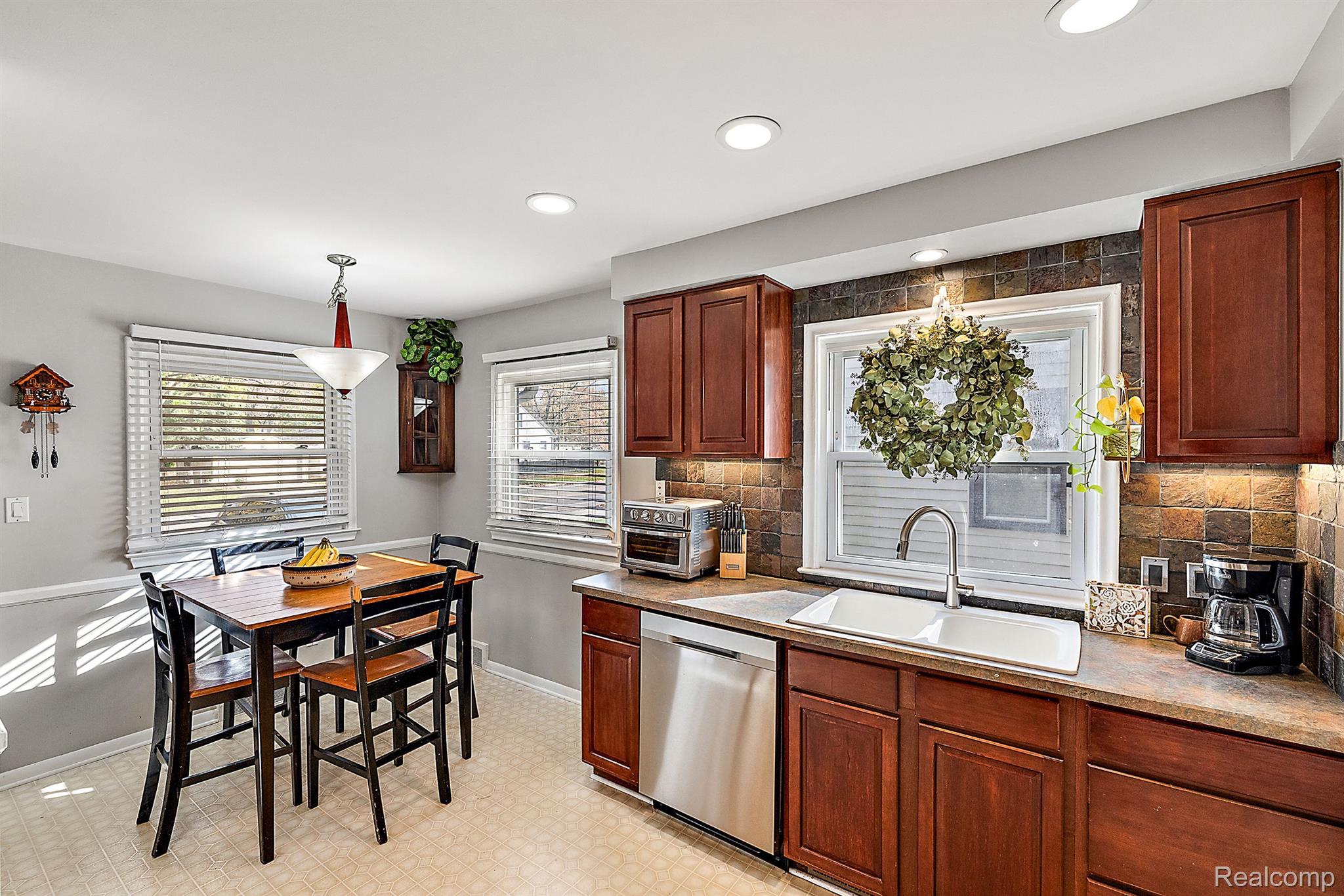 1012 S Campbell Road