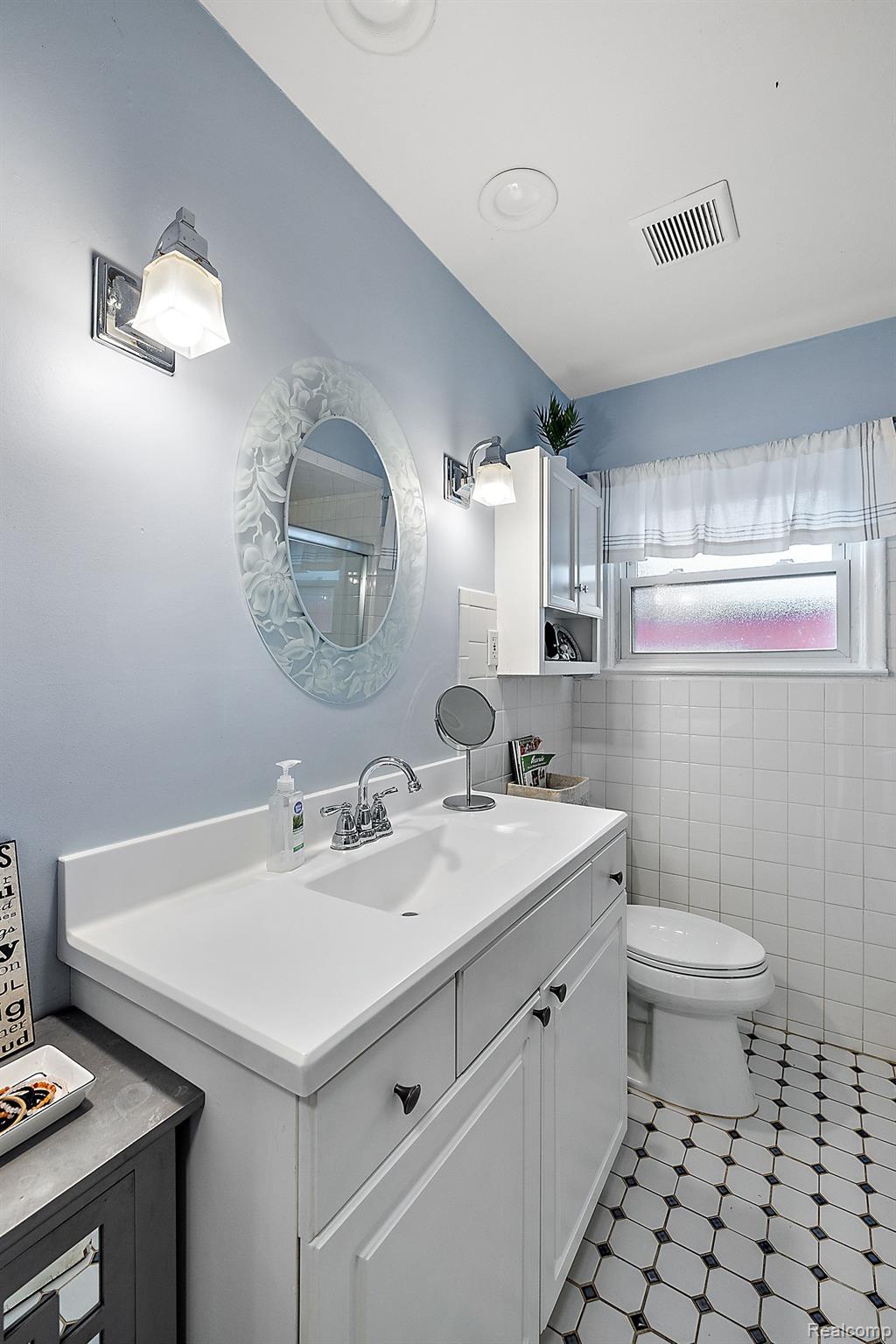 1012 S Campbell Road