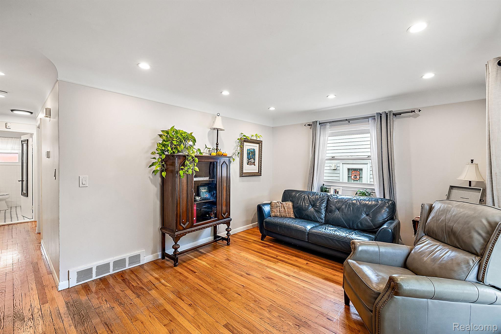 1012 S Campbell Road