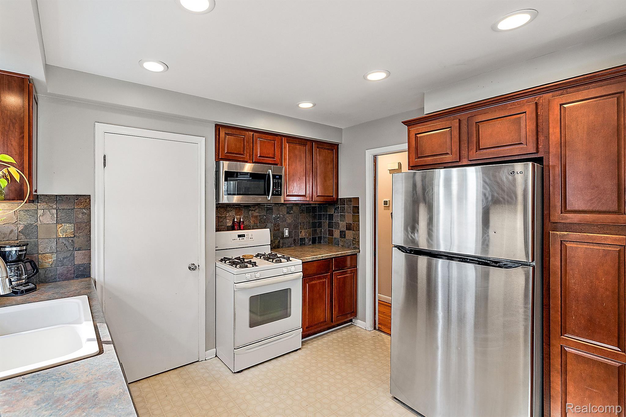 1012 S Campbell Road