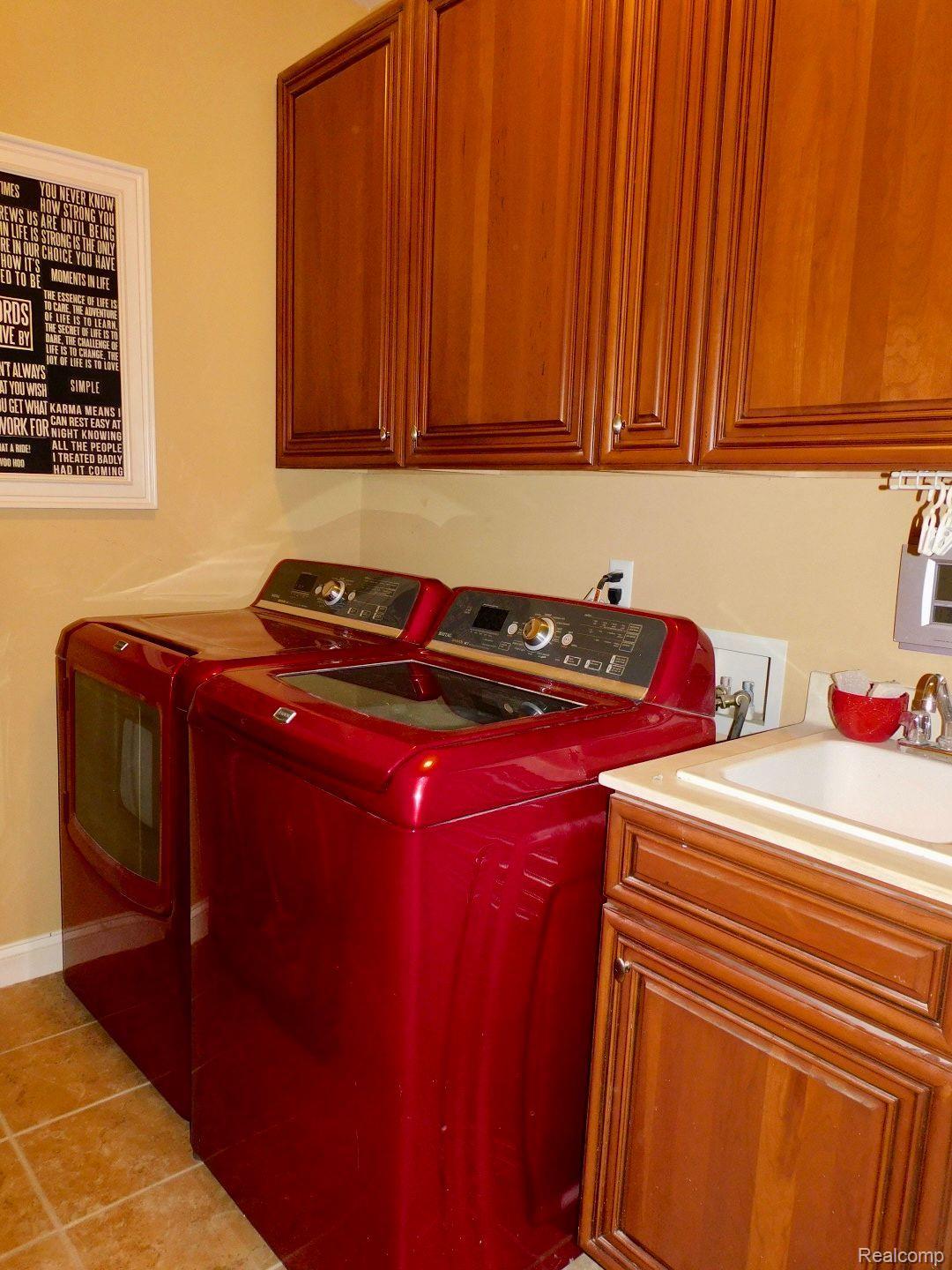 24907 REEDS POINTE Drive