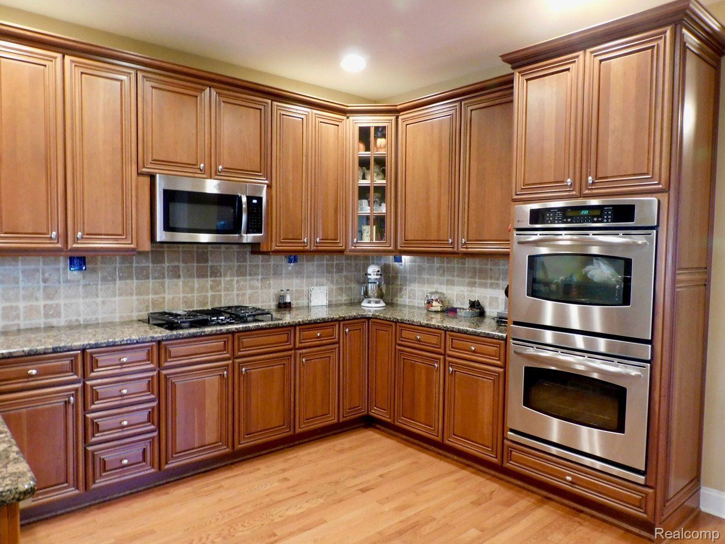 24907 REEDS POINTE Drive