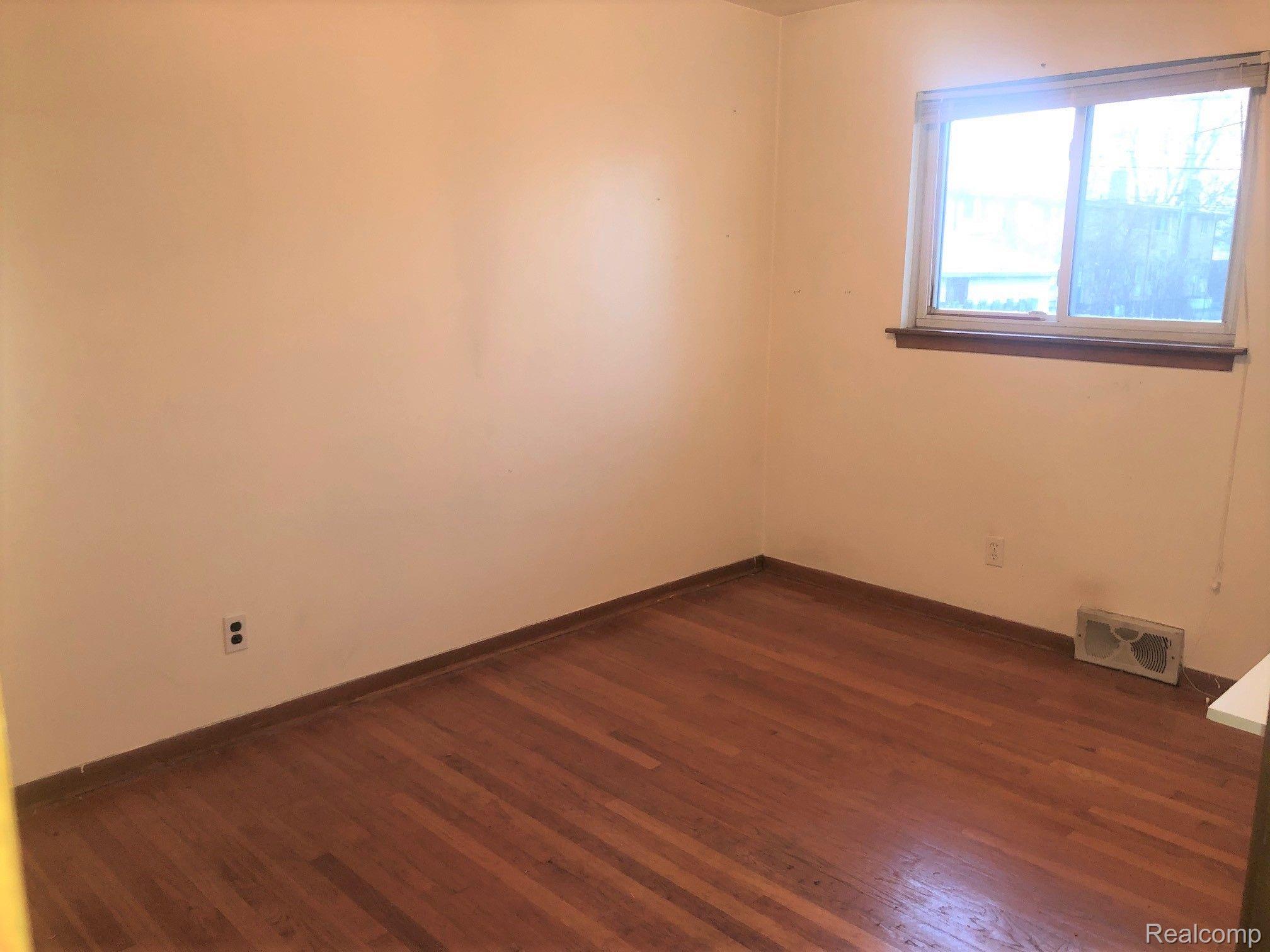 1635-1637 Fairview Avenue