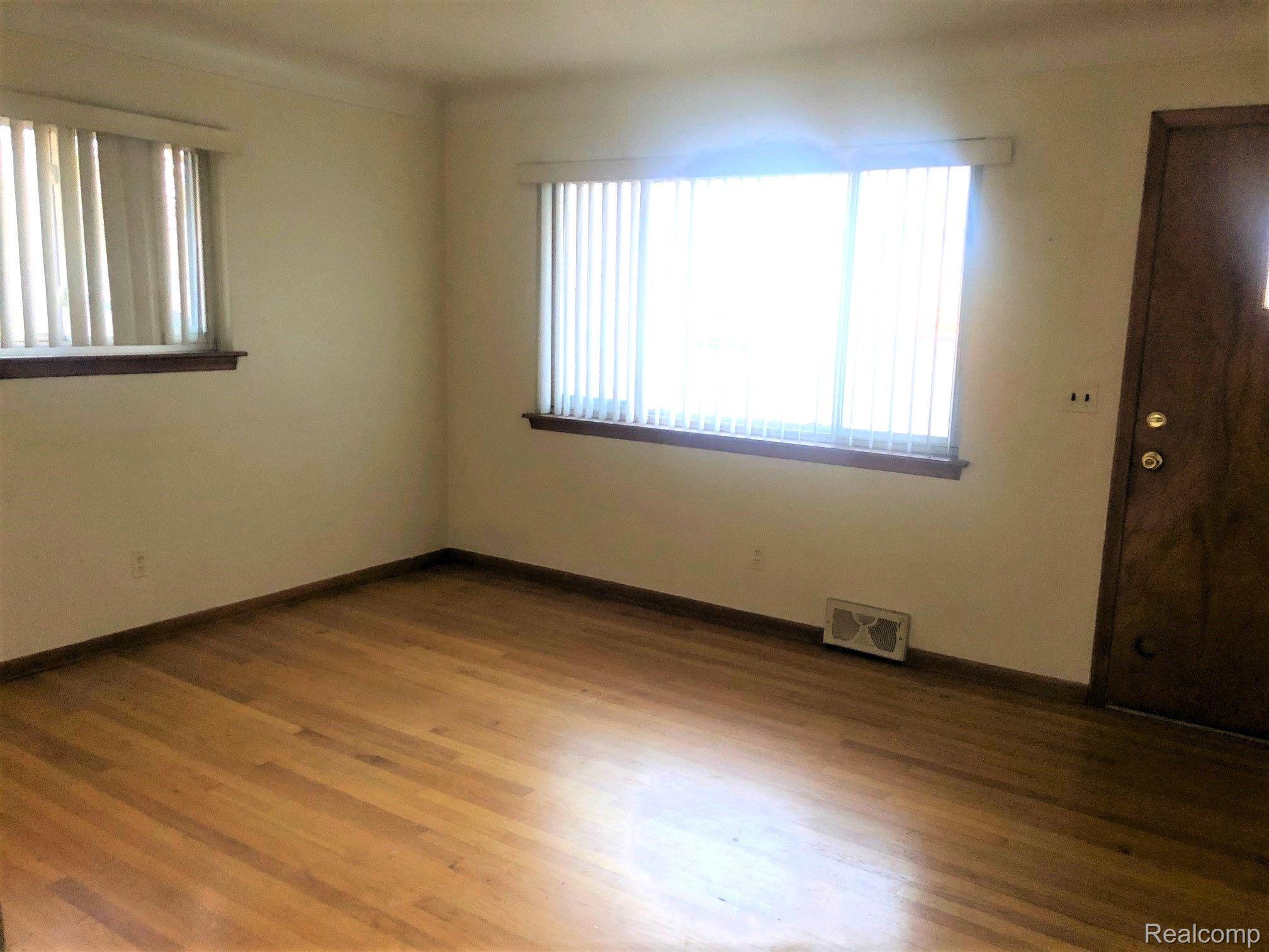 1635-1637 Fairview Avenue