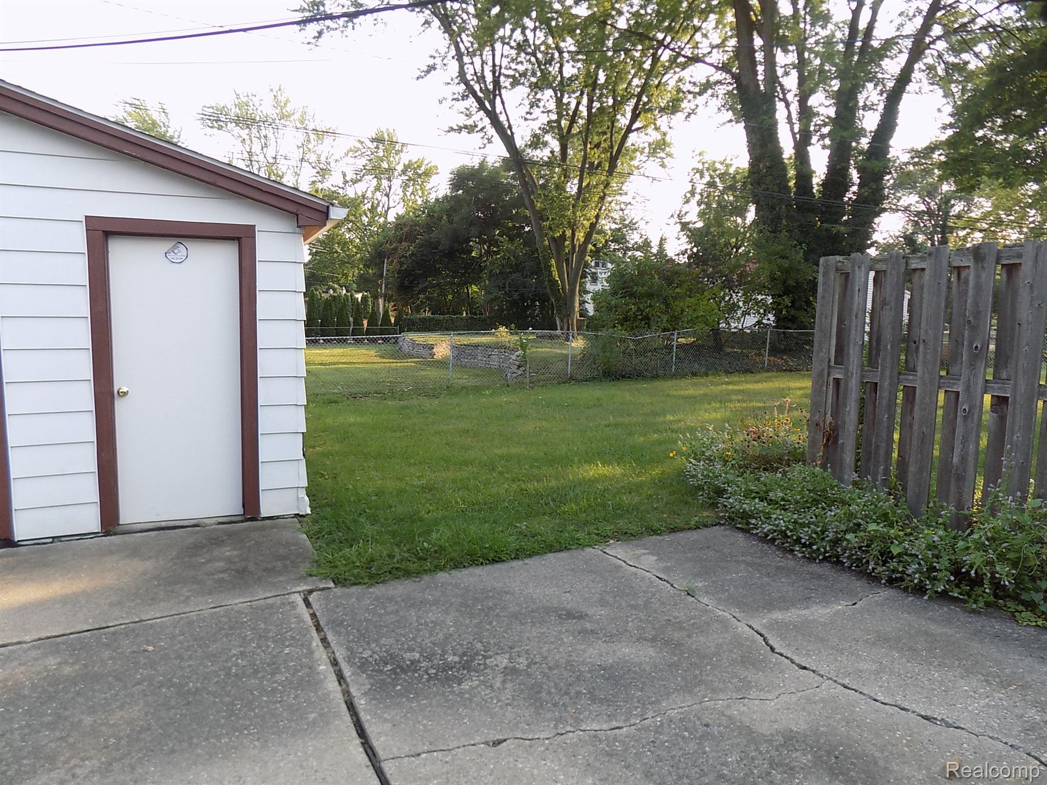 1635-1637 Fairview Avenue