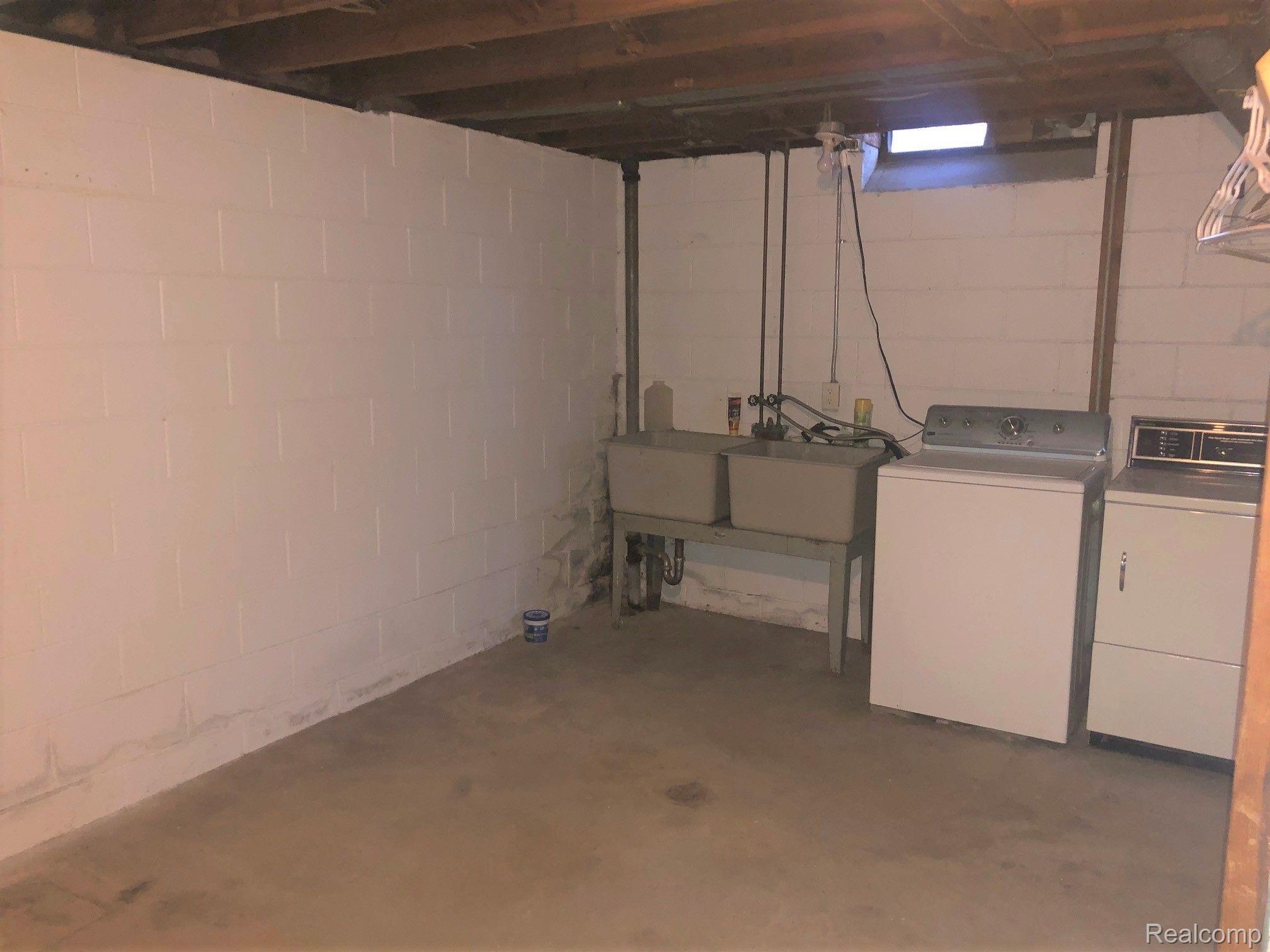 1635-1637 Fairview Avenue