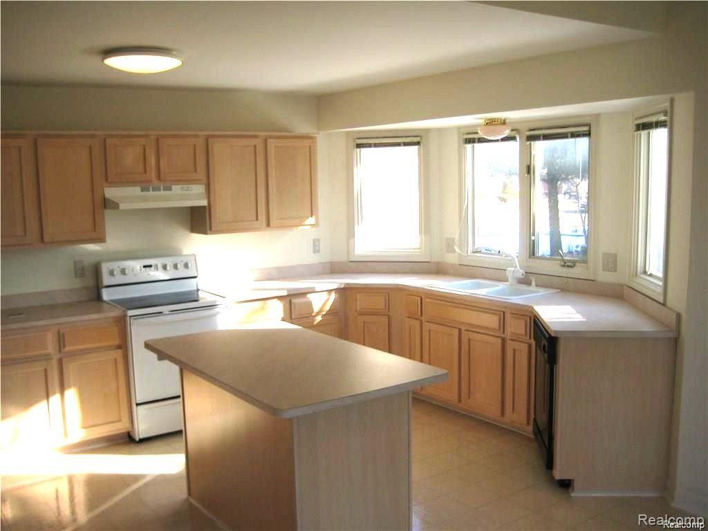 1958 Forest Mead Drive