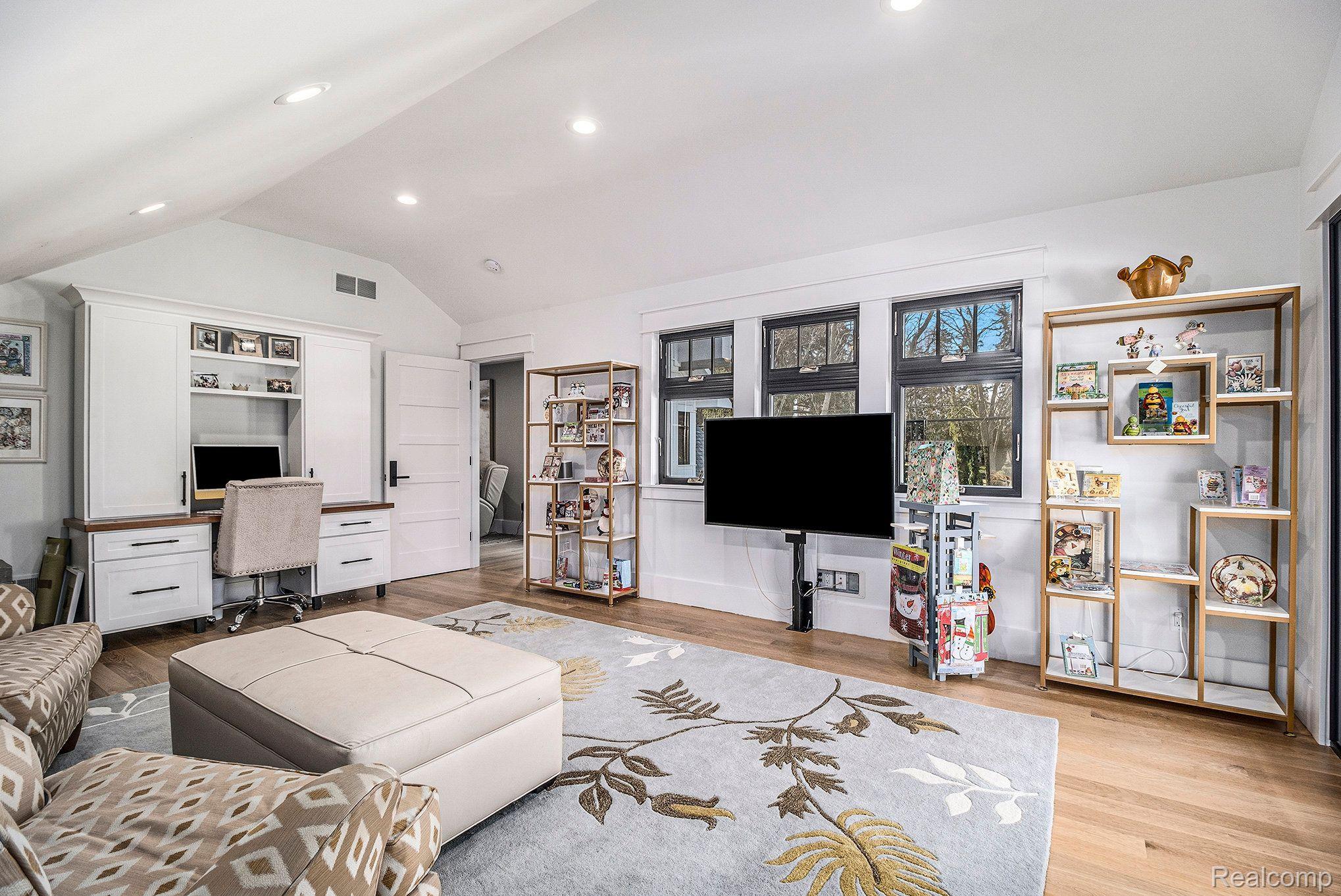 311 WESLEY Street