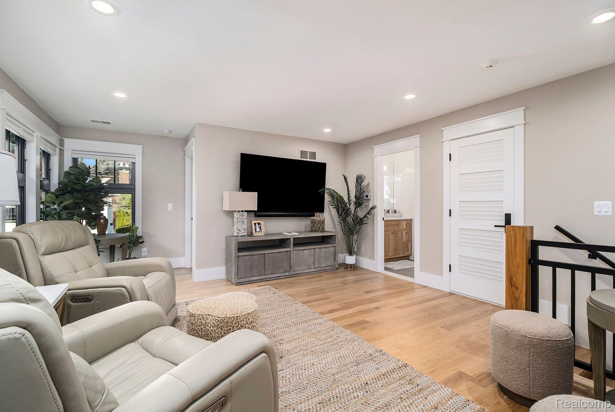 311 WESLEY Street