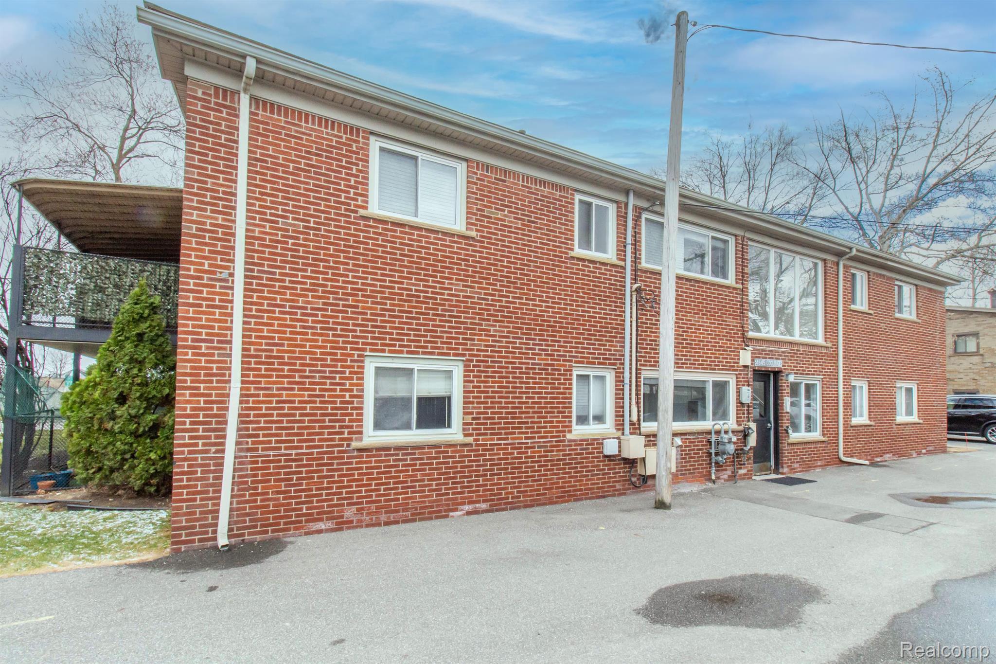 4645 Coolidge Highway 16