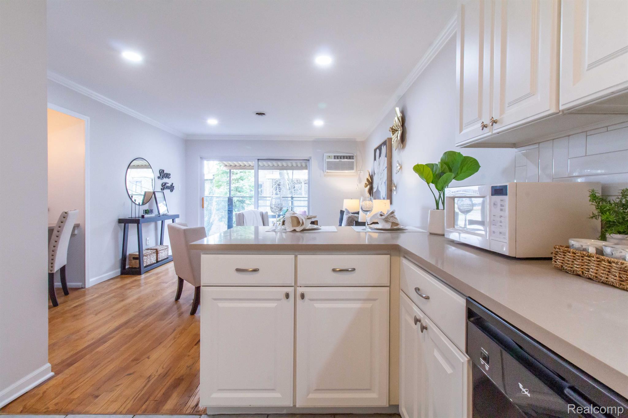 4645 Coolidge Highway 16