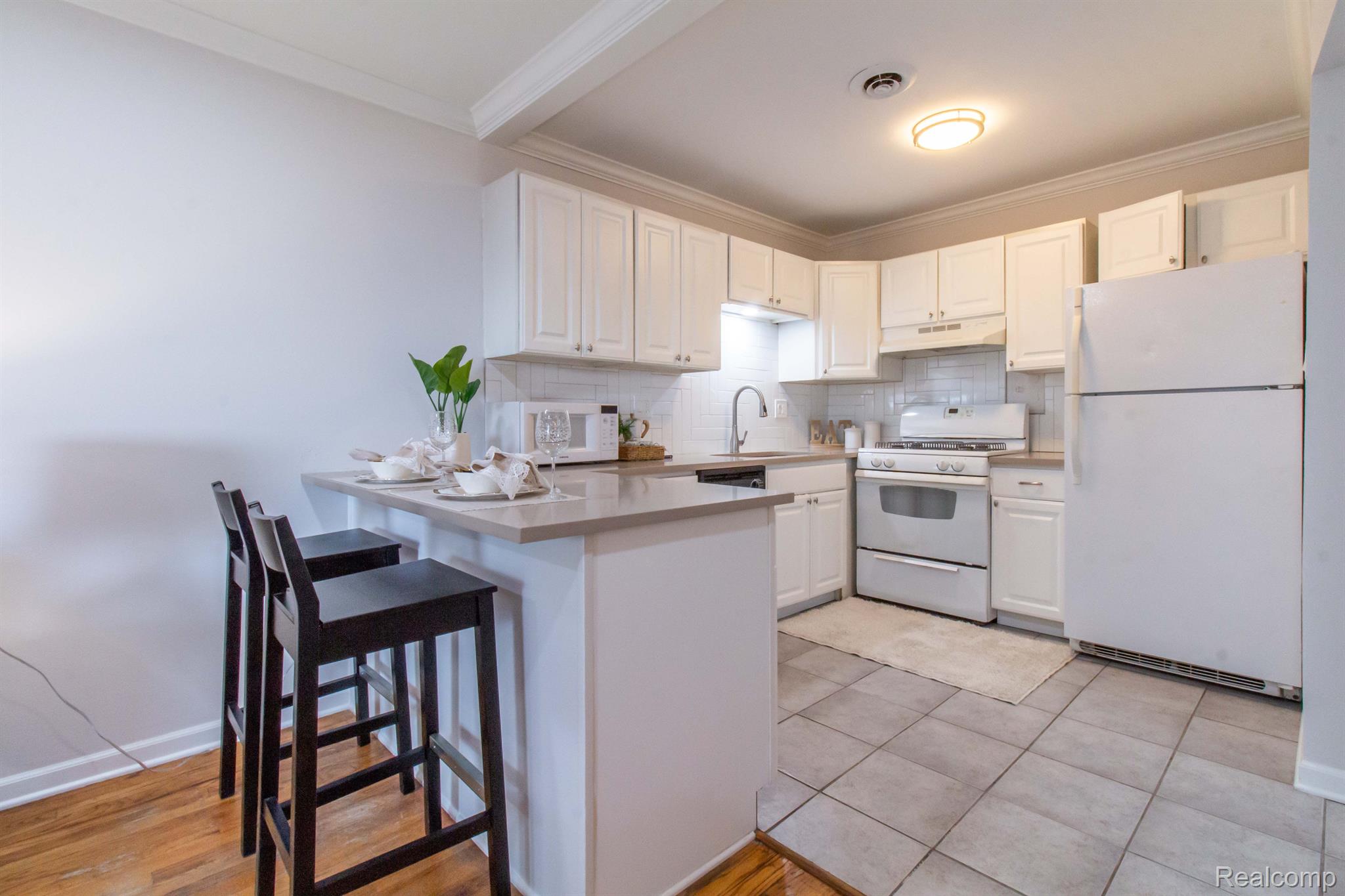 4645 Coolidge Highway 16