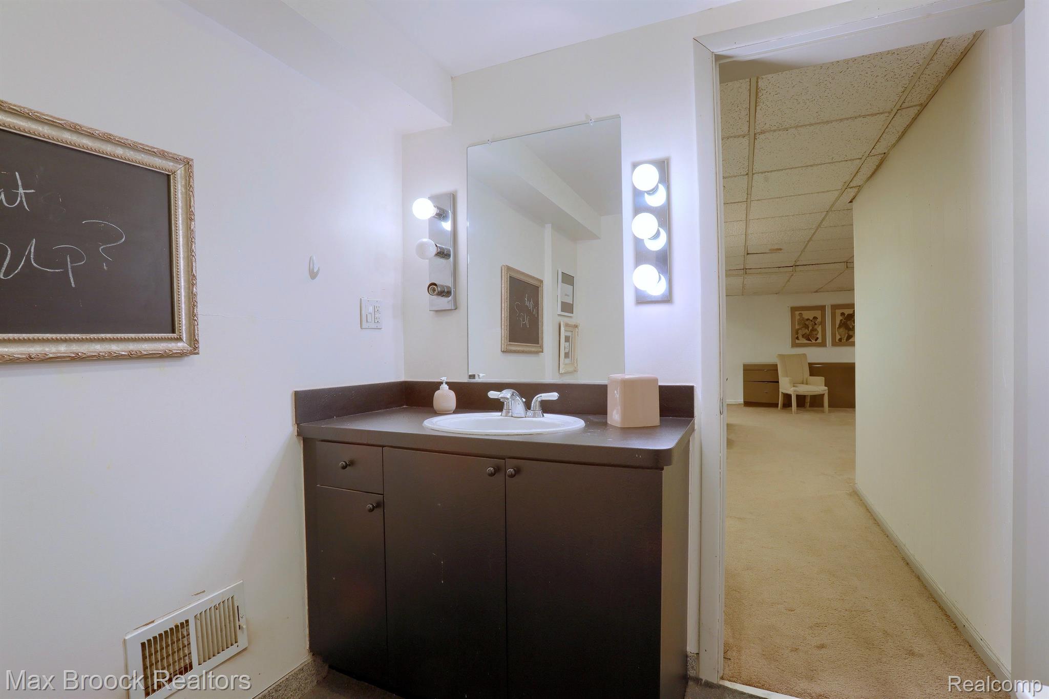 3591 WABEEK LAKE Drive W