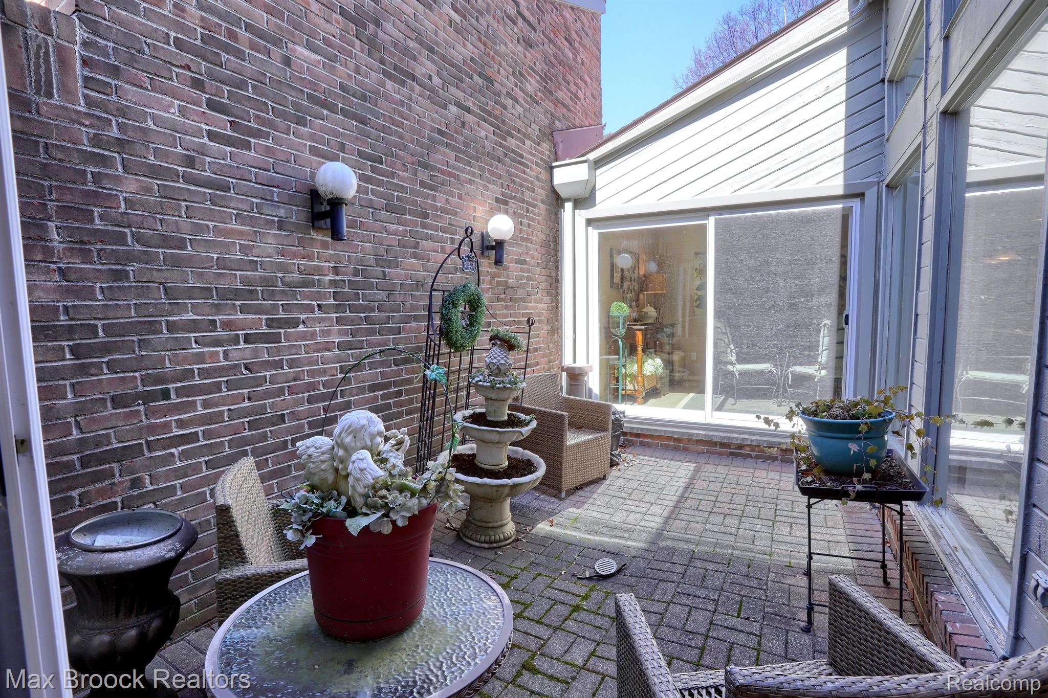 3591 WABEEK LAKE Drive W