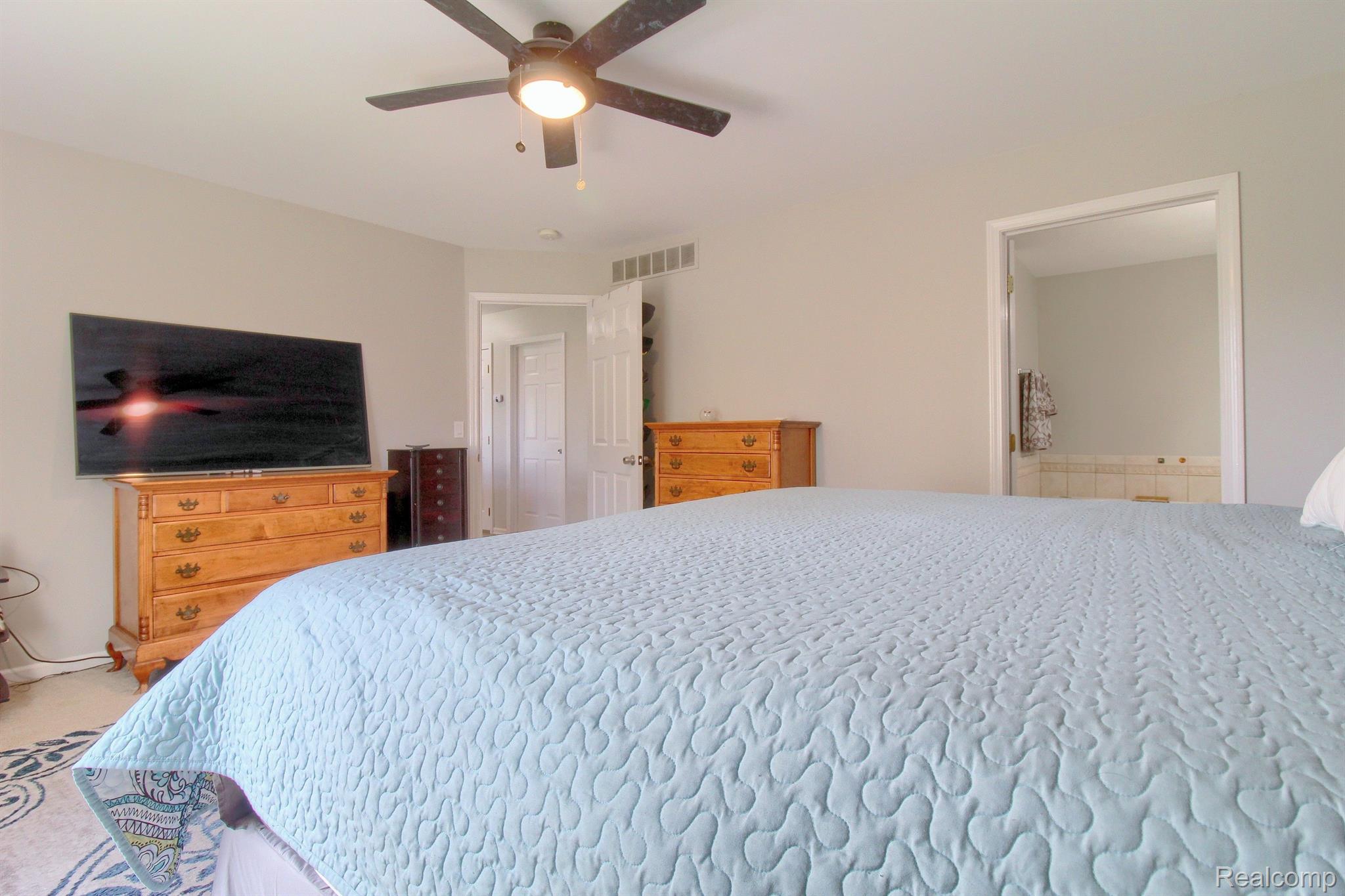 33385 Norfolk Street