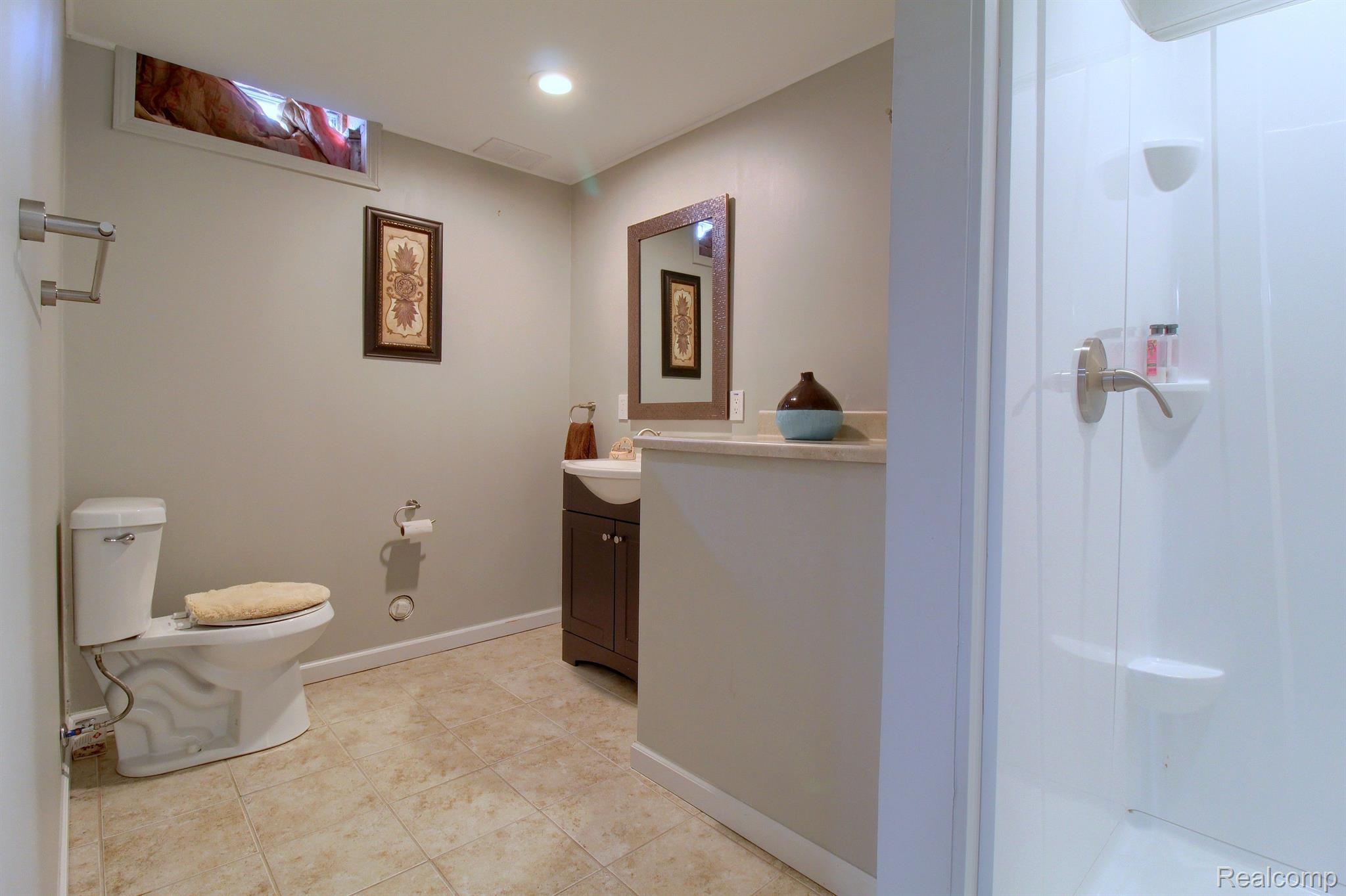 33385 Norfolk Street