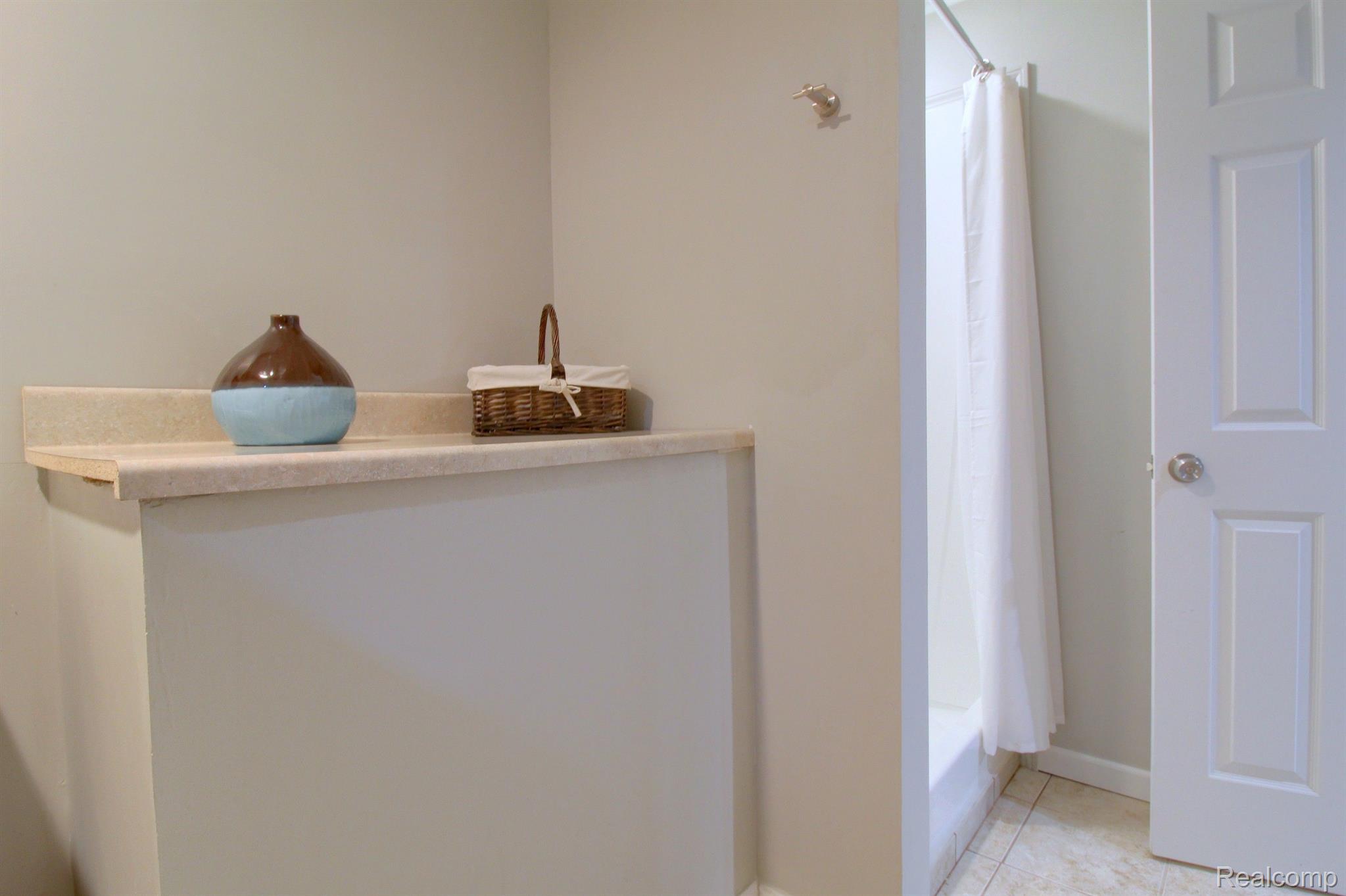 33385 Norfolk Street